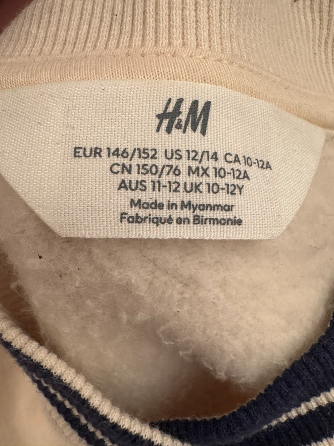 H&M Cream V-Neck Sweater - photo 2