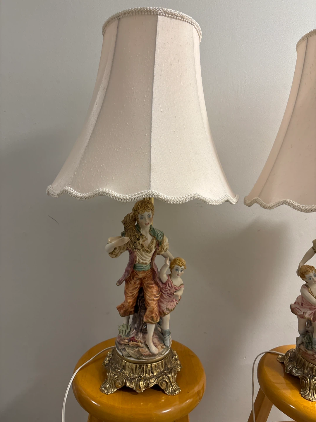 Pair of Vintage Porcelain Figurine Table Lamps - photo 2