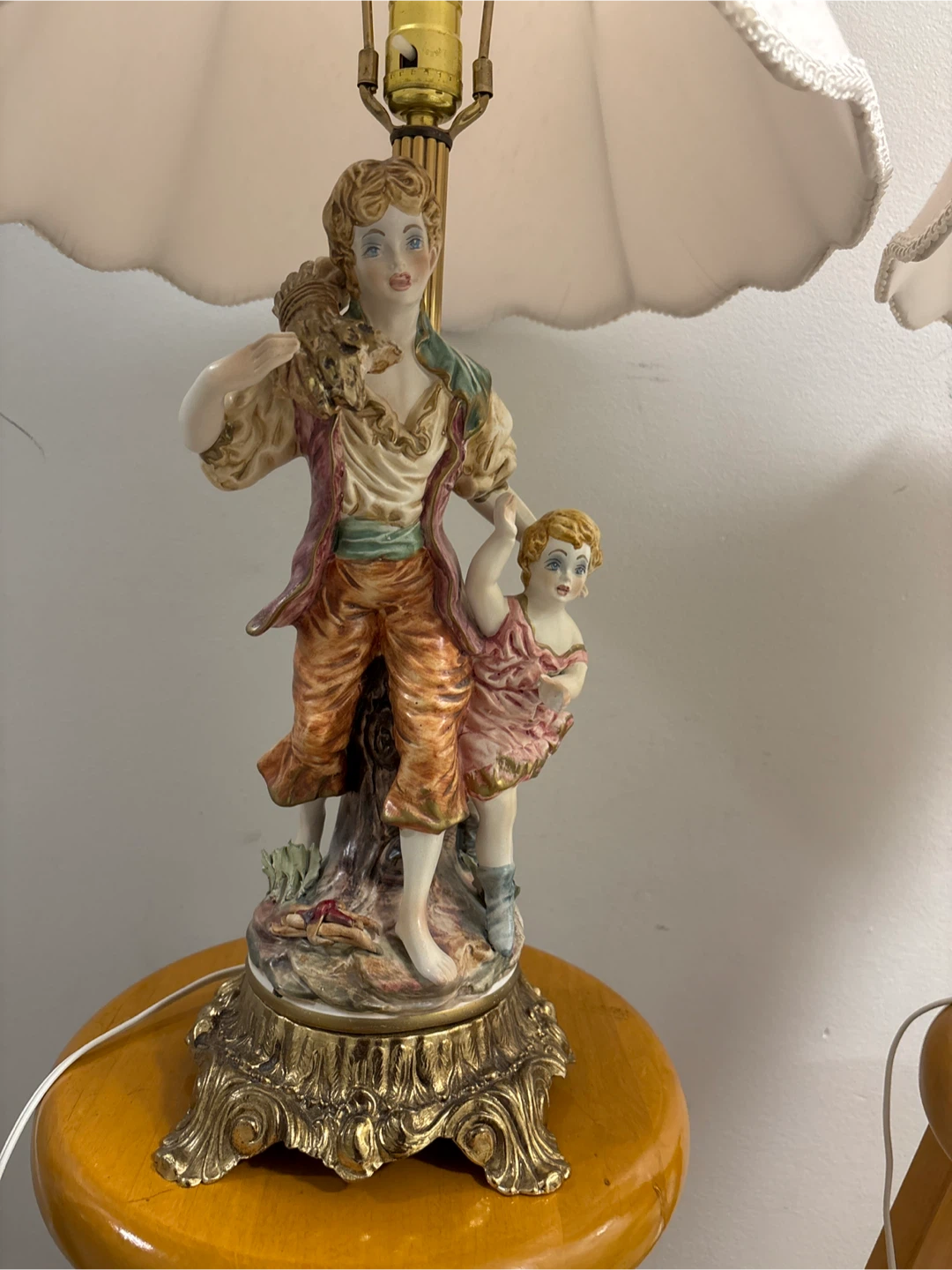 Pair of Vintage Porcelain Figurine Table Lamps - photo 4
