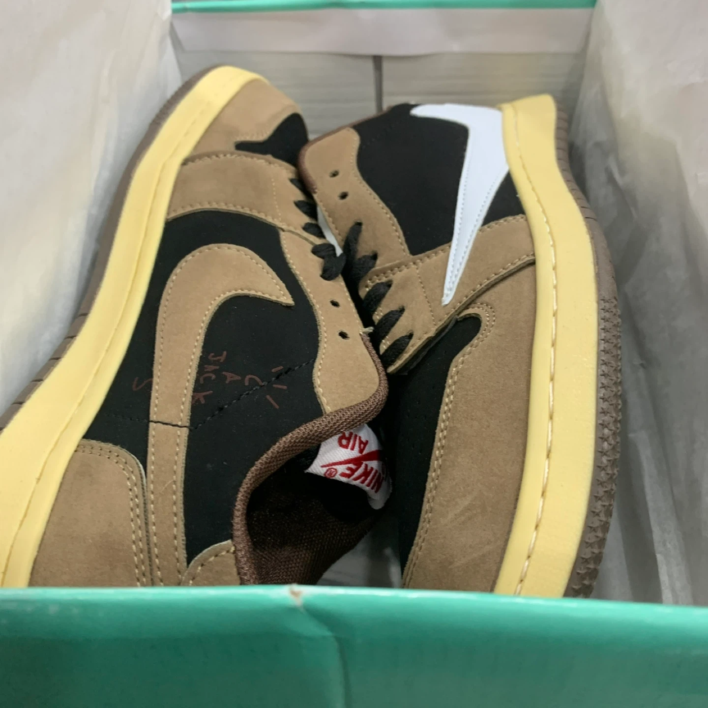 Travis Scott x Nike Air Jordan 1 Low OG "Reverse Mocha"