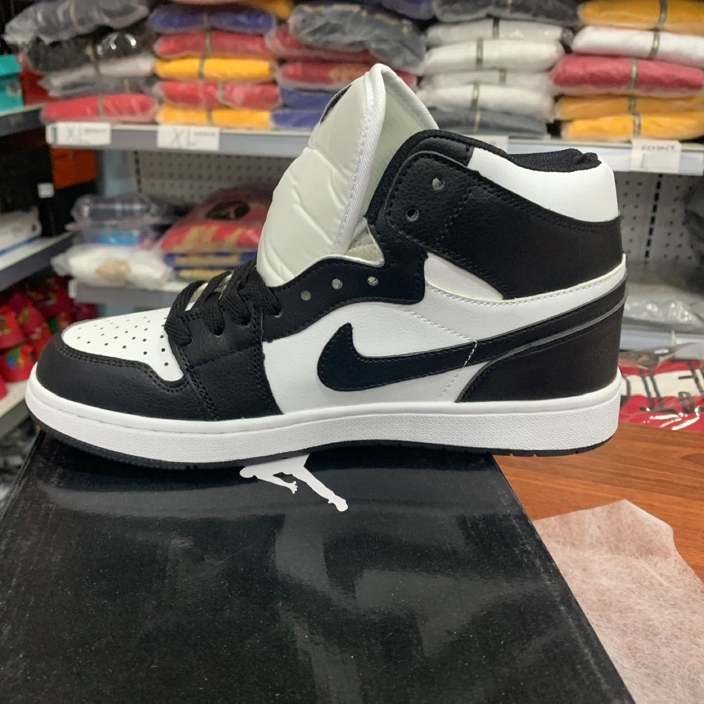 Nike Air Jordan 1 High OG "Pollen" Sneakers - photo 4