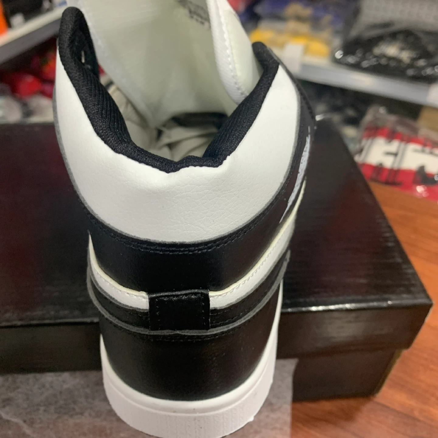 Nike Air Jordan 1 High OG "Pollen" Sneakers - photo 5