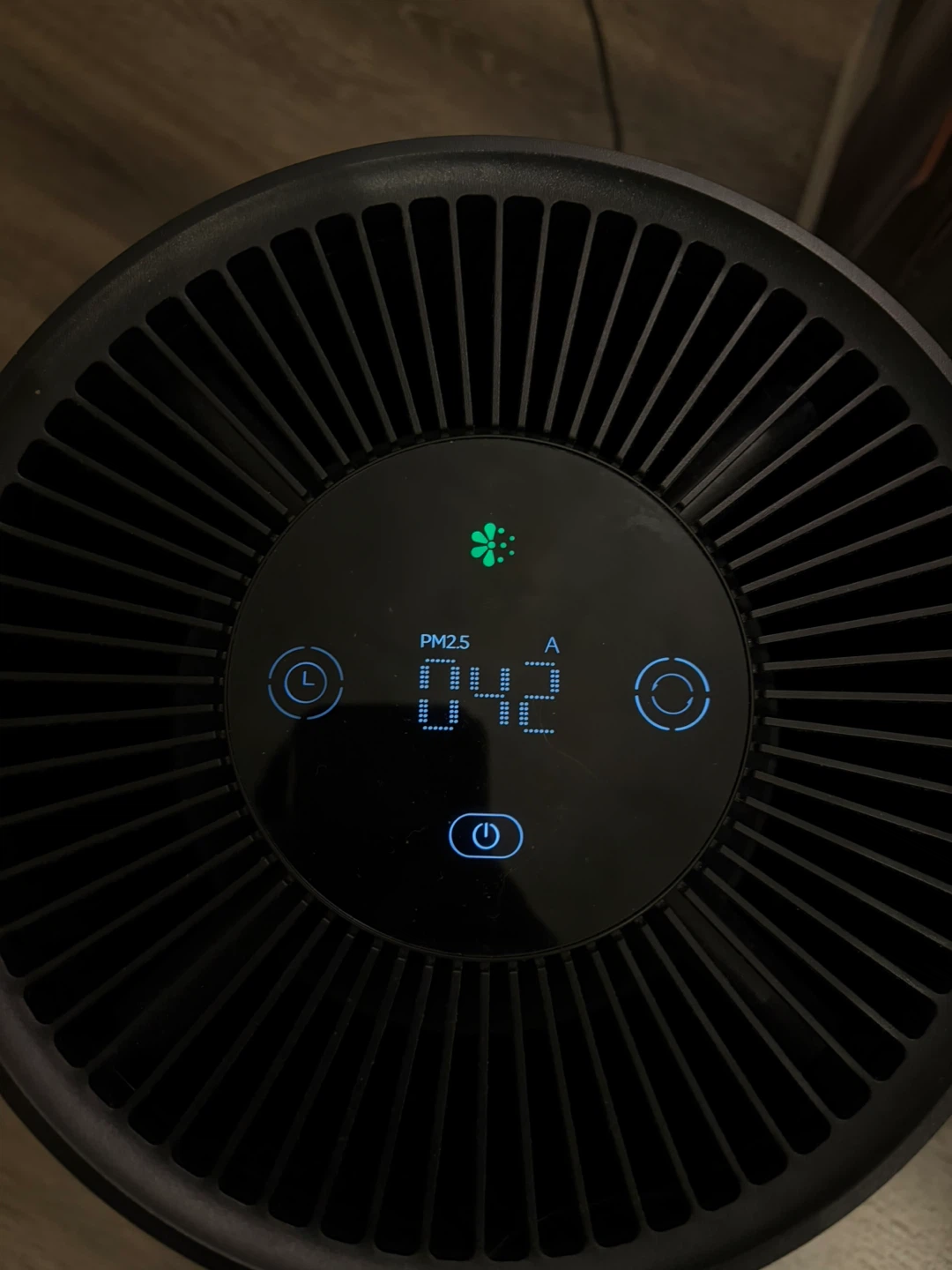 Air Purifier and 2 new filters - photo 3