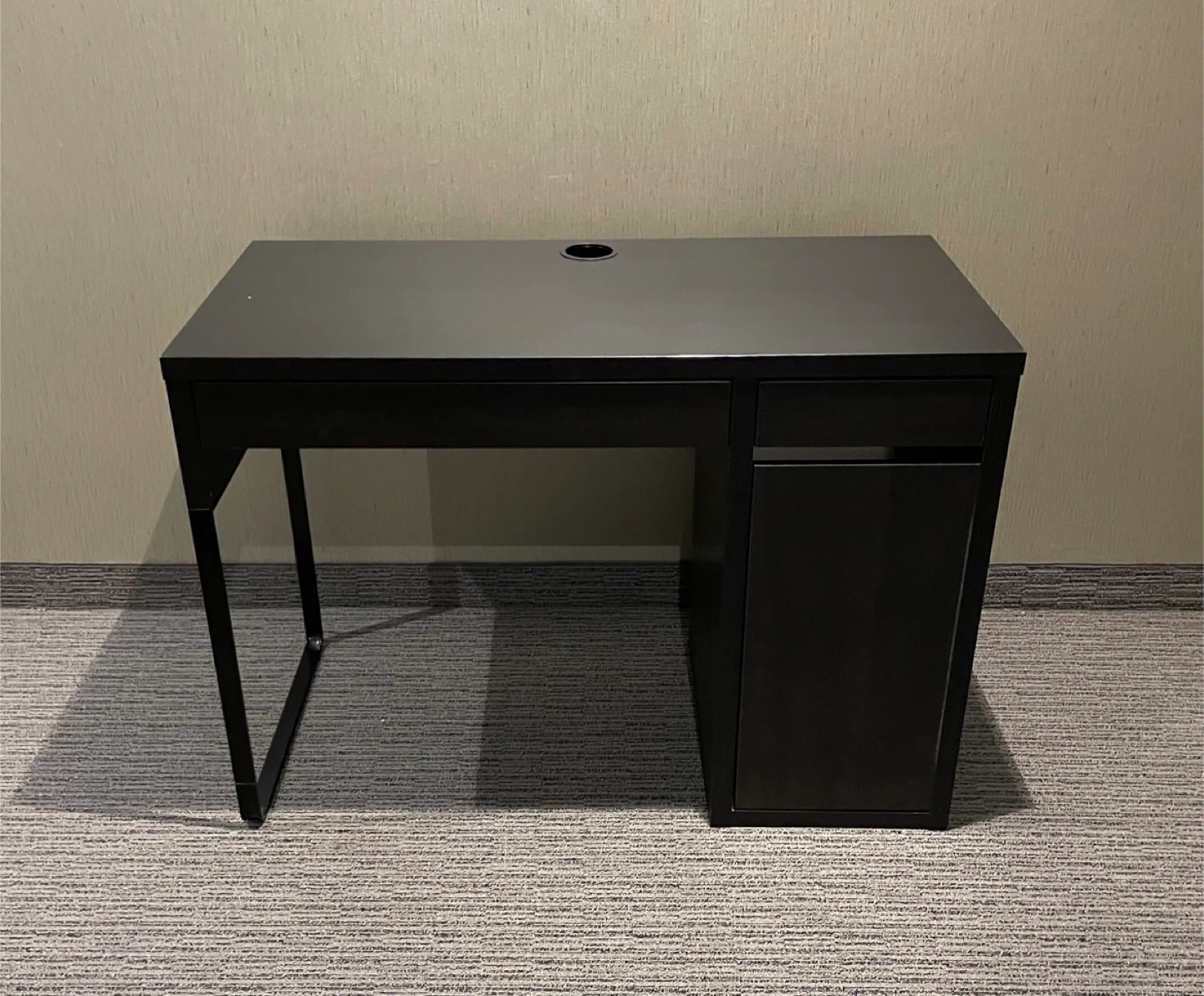 IKEA MICKE Desk - Black-Brown