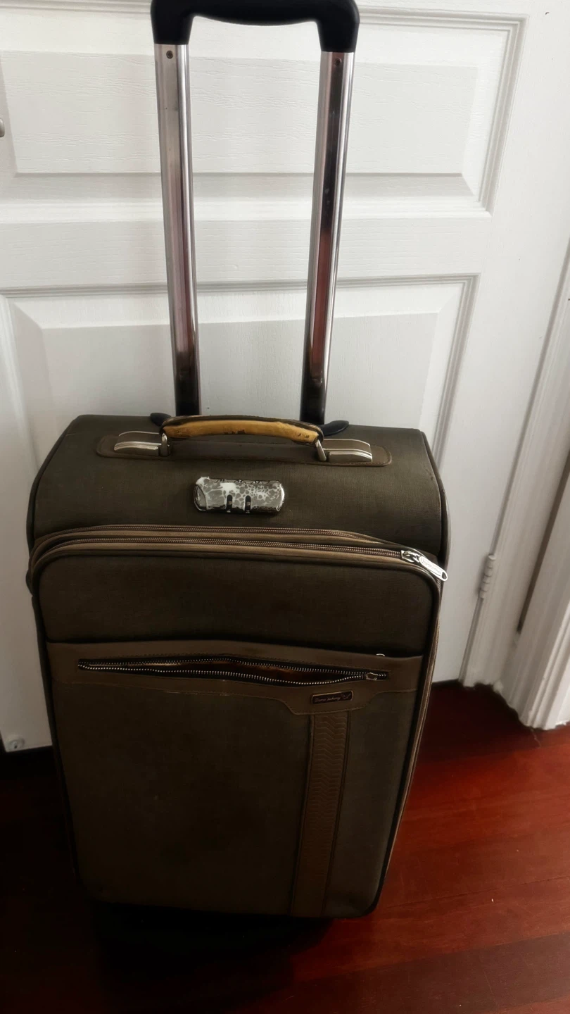 Samsonite Rolling Luggage - Olive Green Carry-On Suitcase - photo 2
