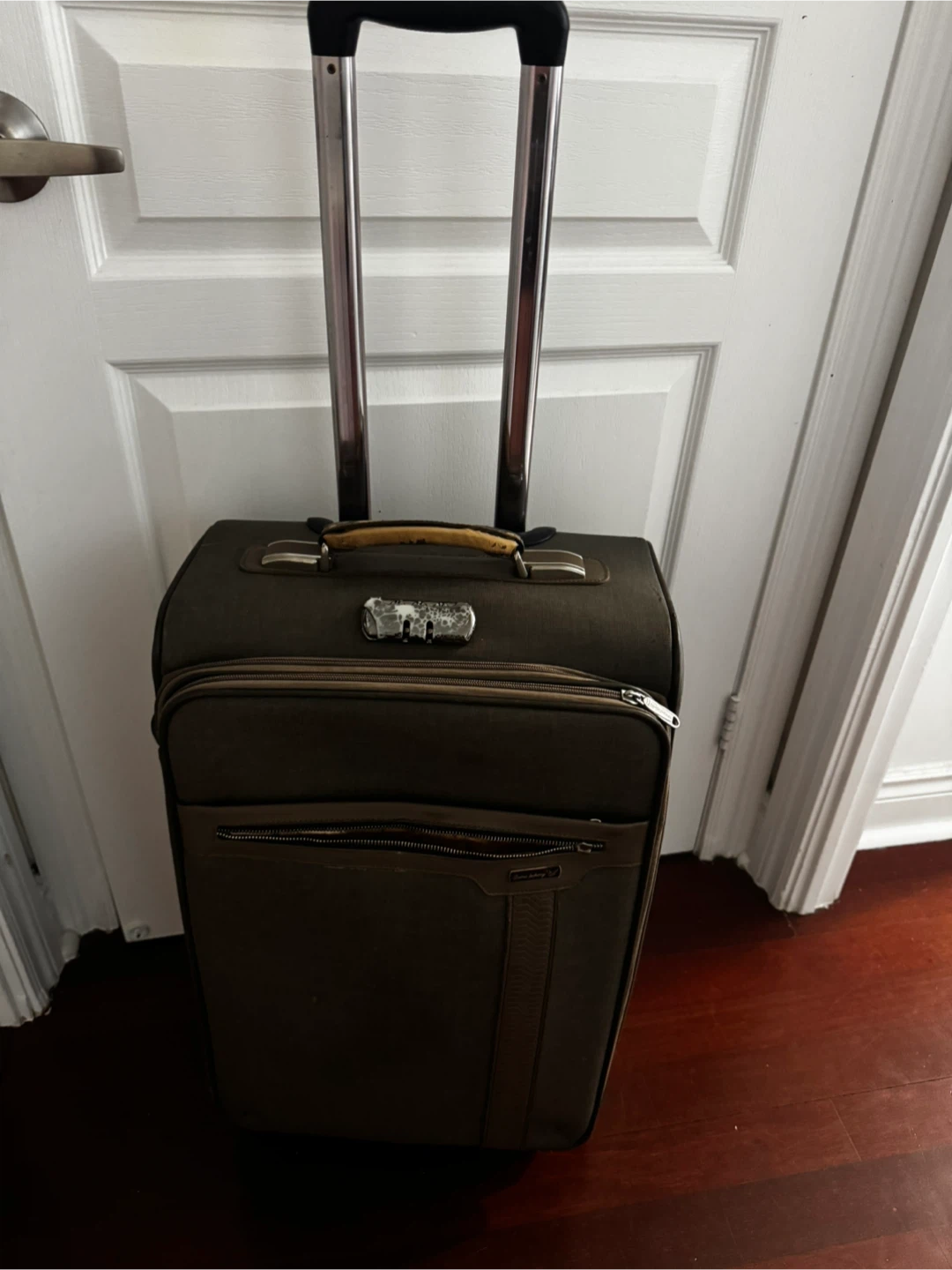 Samsonite Rolling Luggage - Olive Green Carry-On Suitcase