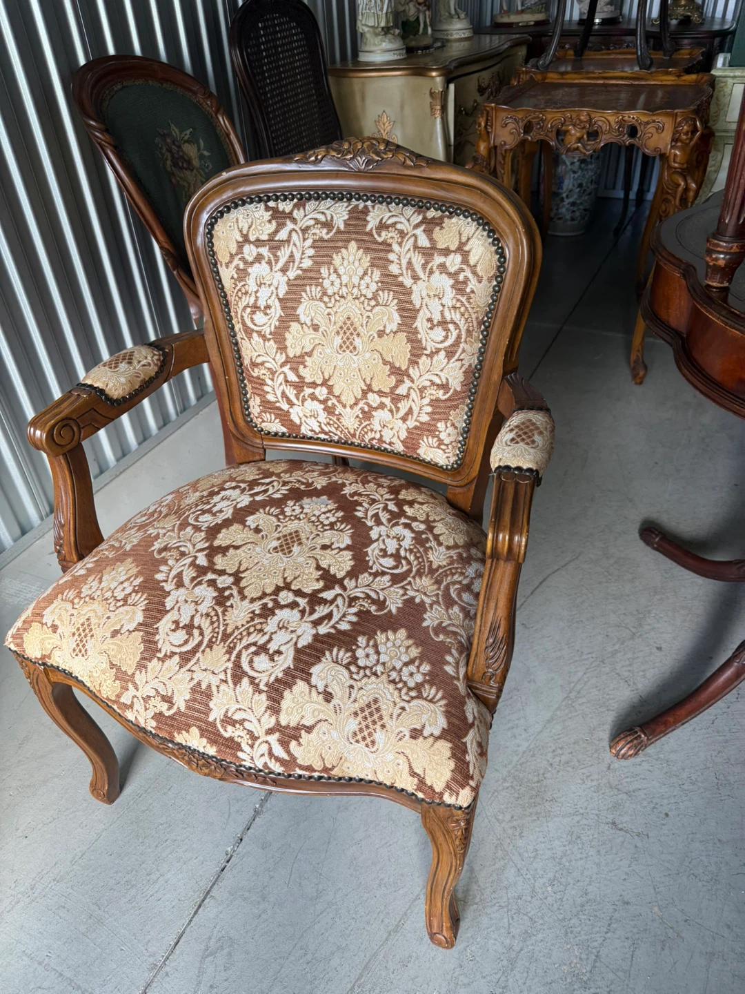 Vintage Upholstered French-style Armchair - photo 3