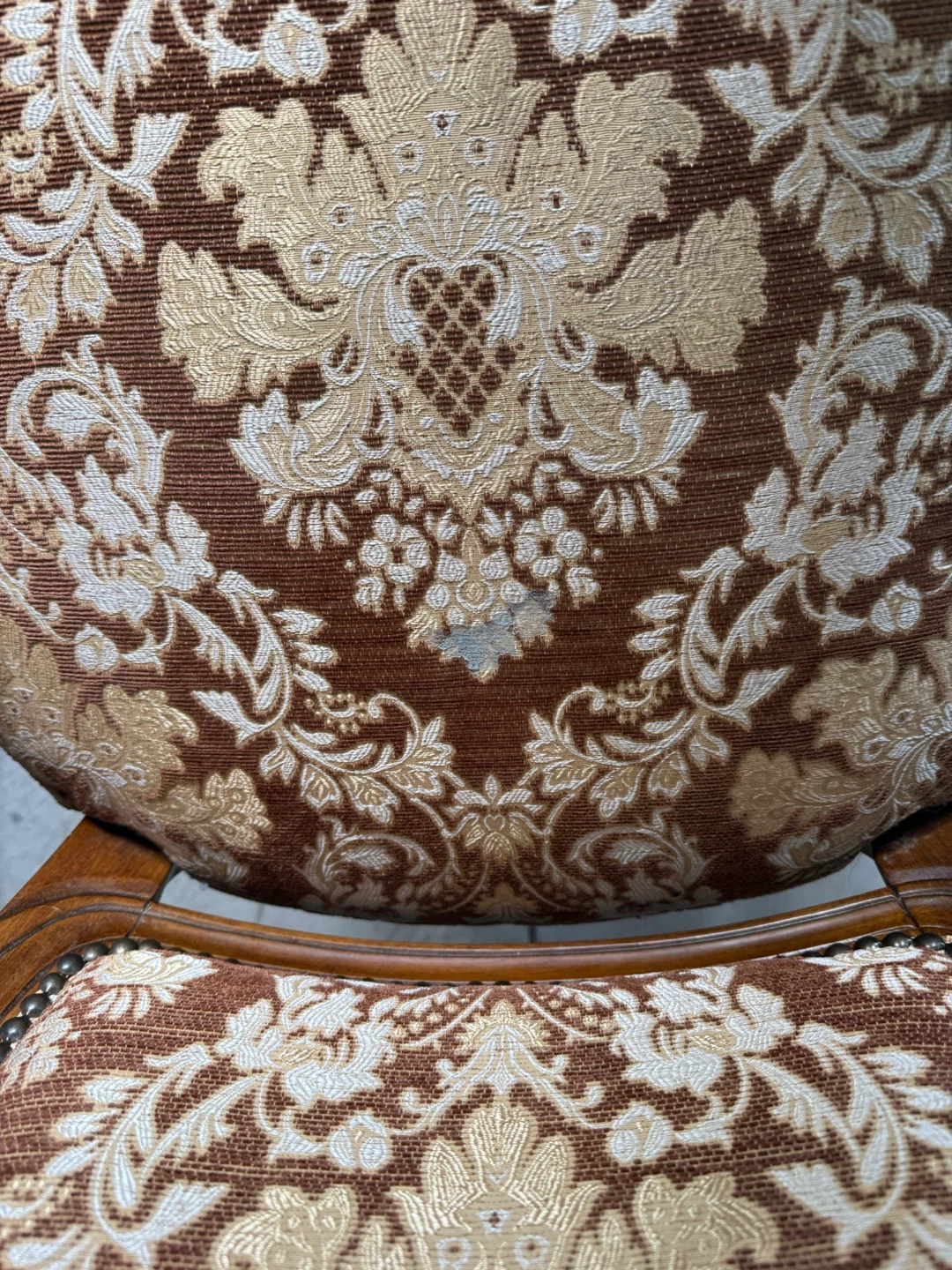 Vintage Upholstered French-style Armchair - photo 5