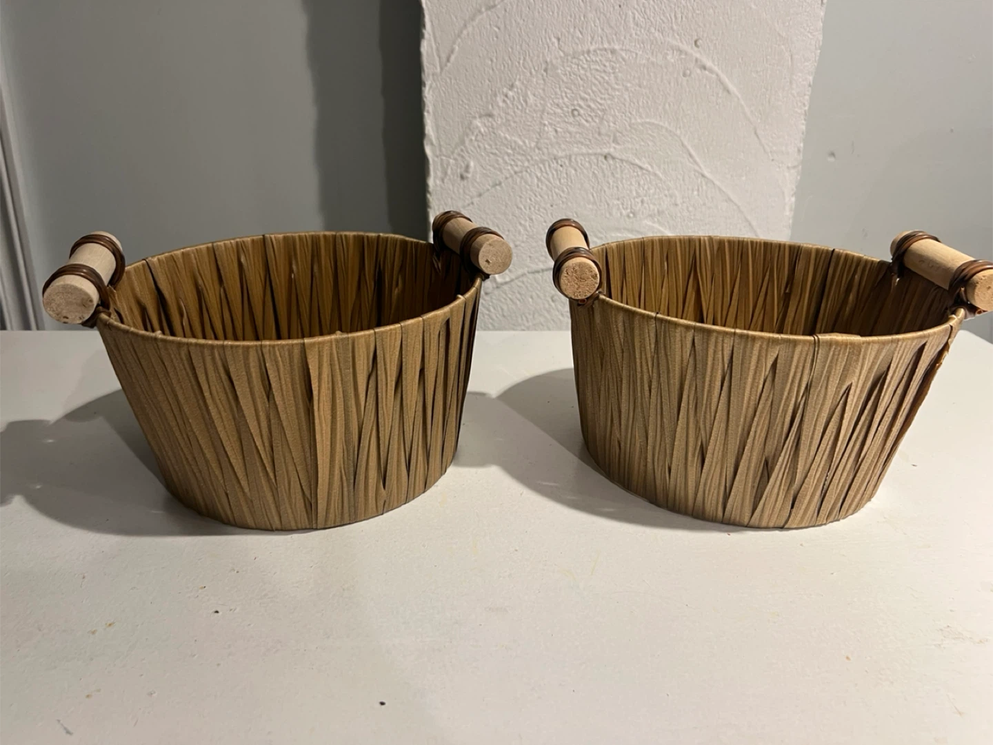 Set of 2 Woven Baskets with Wooden Handles