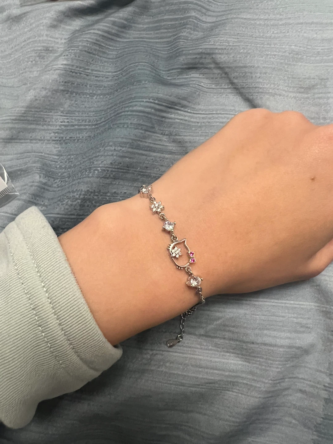 Hello Kitty Charm Bracelet with Rhinestones - photo 2