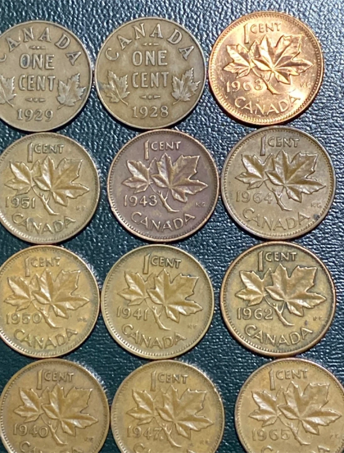 Collection of 20 Canadian Pennies - photo 4