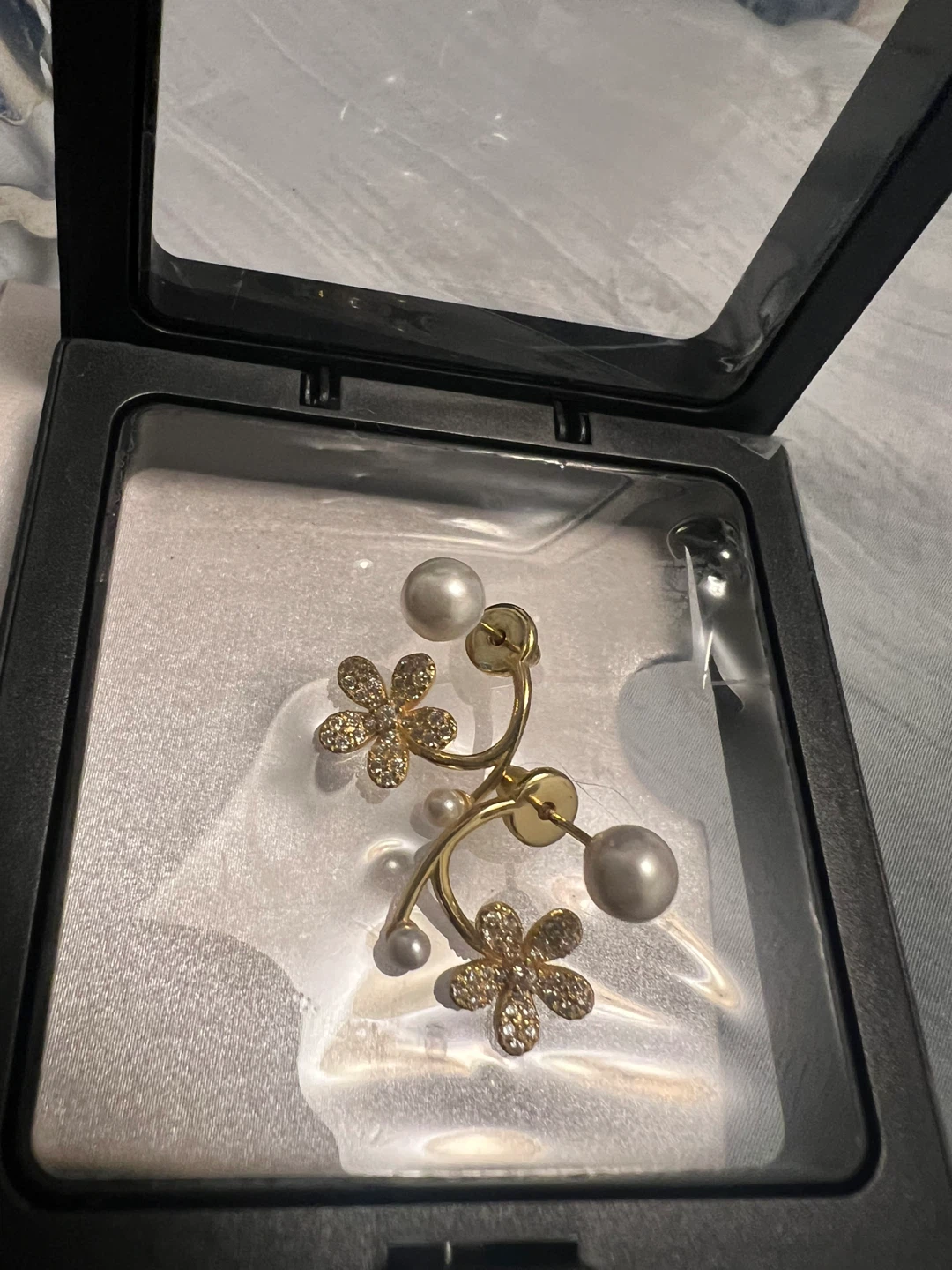 Gold Flower Pearl Earring Set