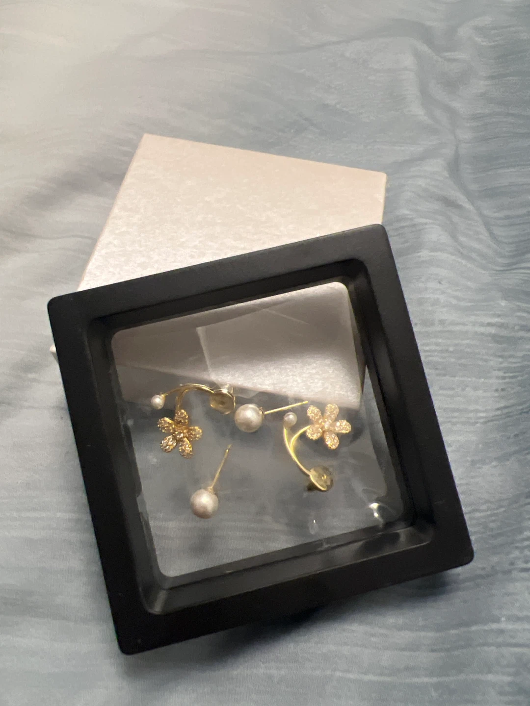 Gold Flower Pearl Earring Set - photo 2