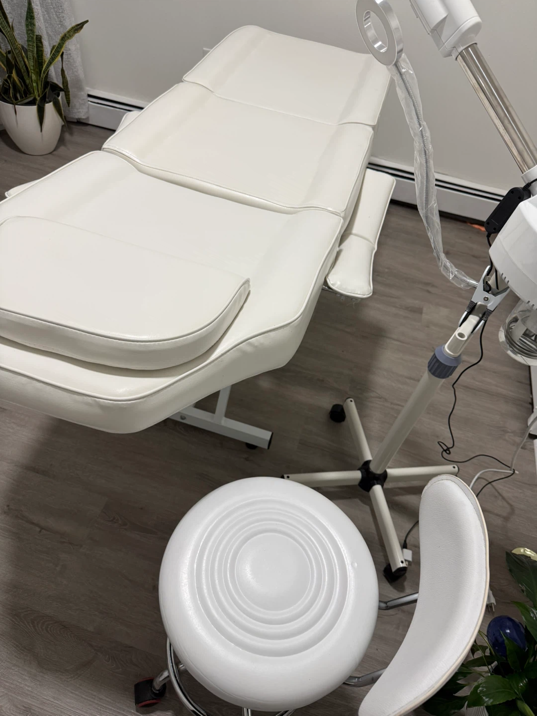 White Adjustable Facial Bed