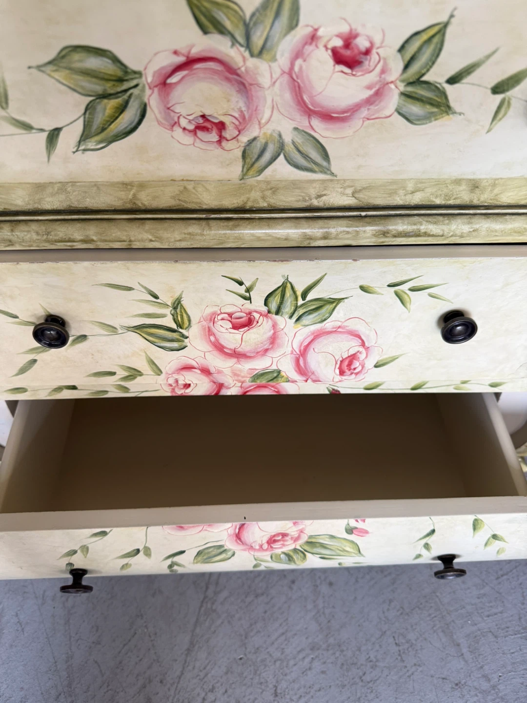 Vintage Hand-Painted Rose Dresser Chest - photo 4