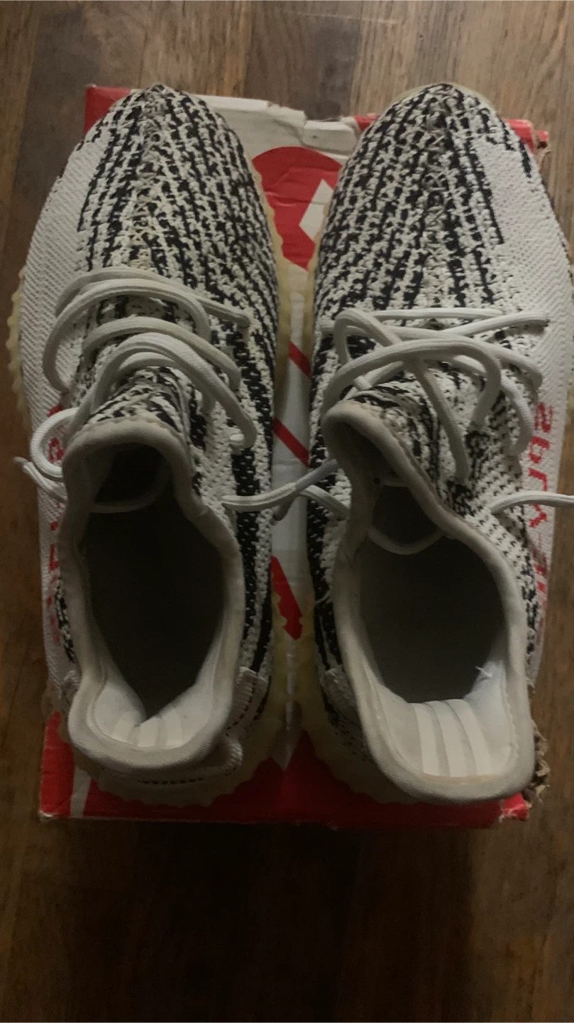 Adidas Yeezy Boost 350 V2 Zebra - photo 2