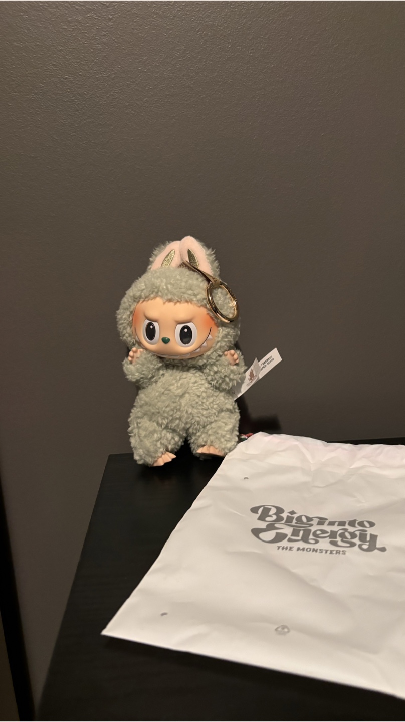 Labubu - photo 2