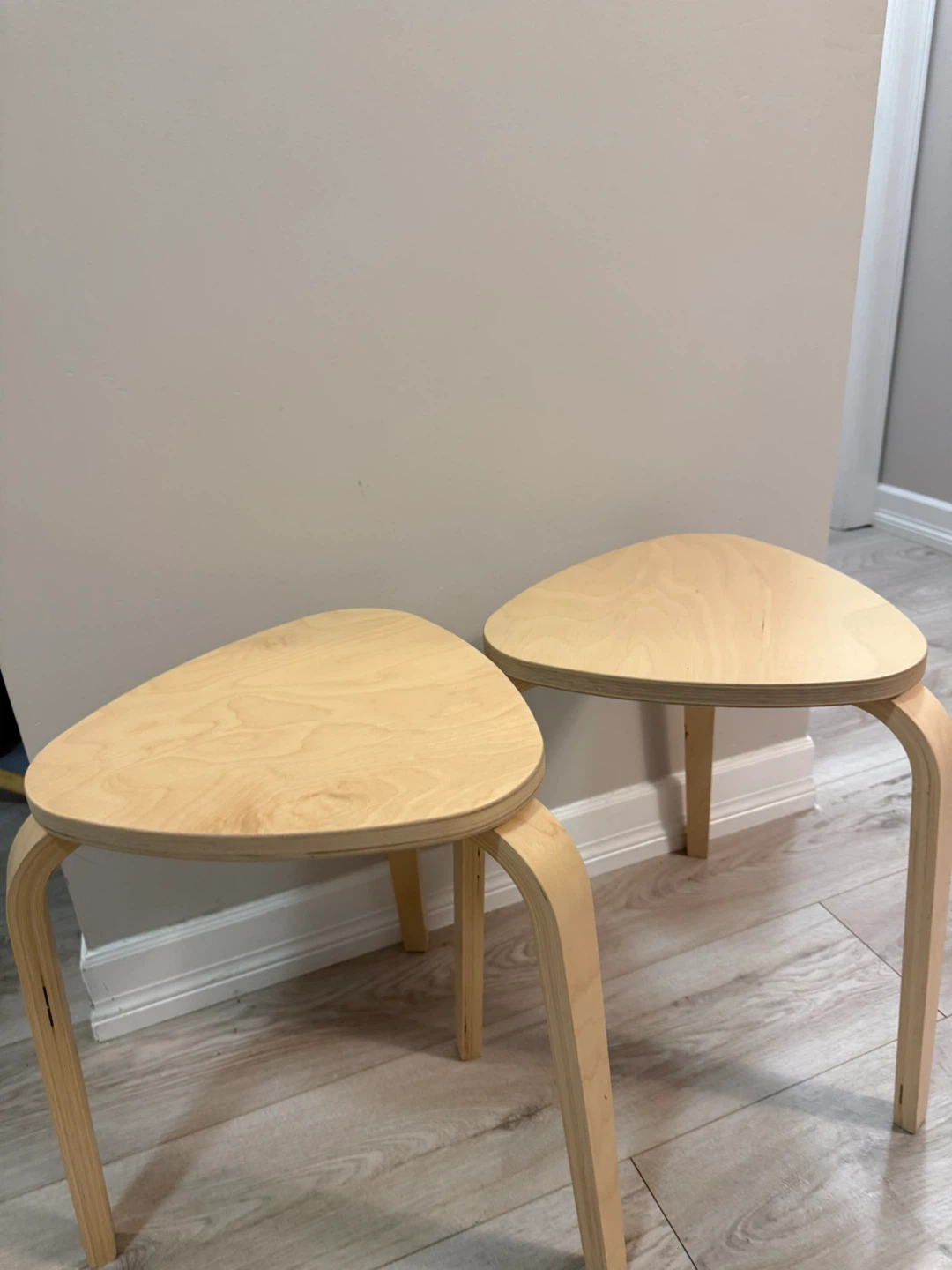 Set of 2 Wooden Stools - photo 2