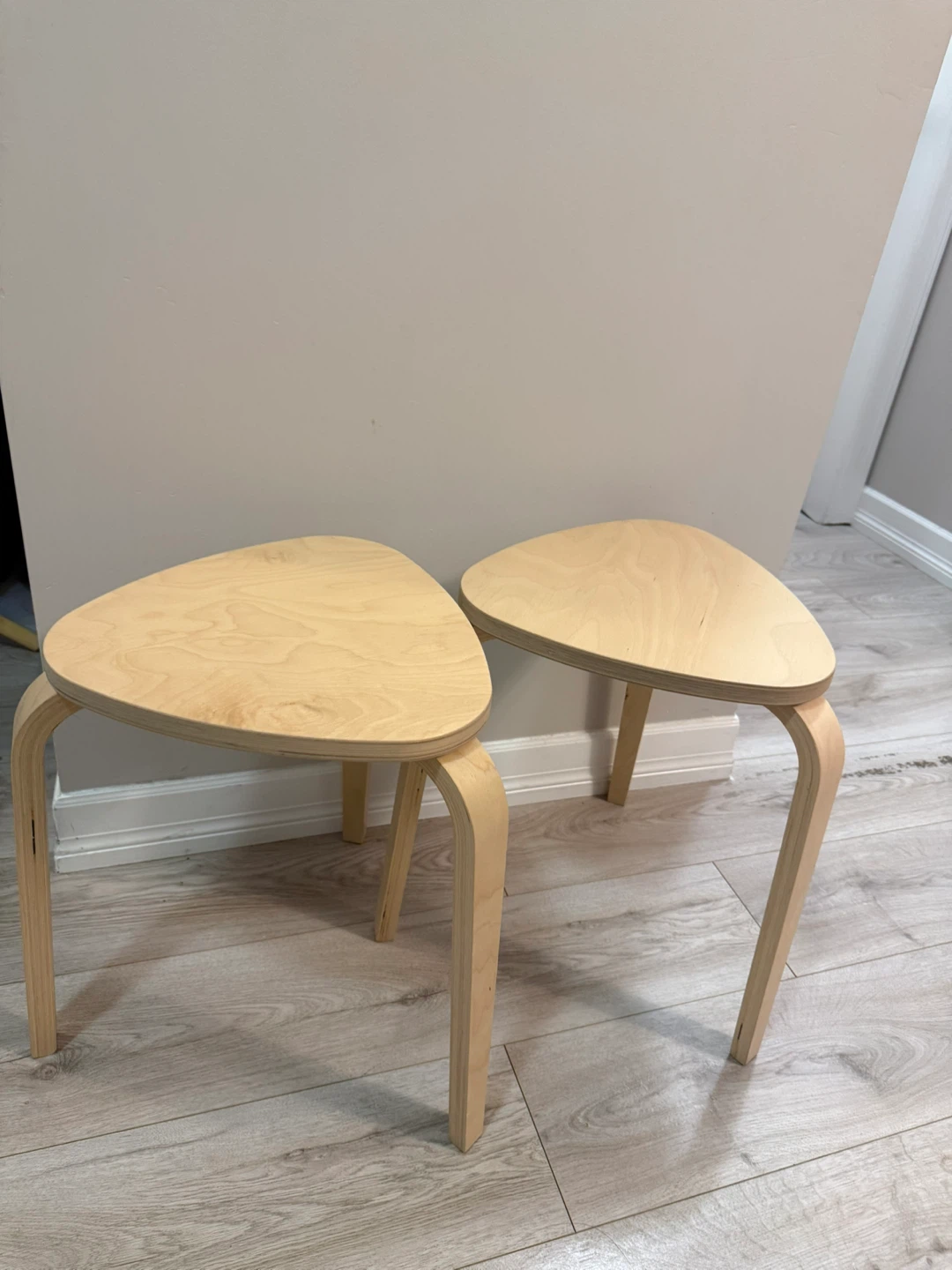 Set of 2 Wooden Stools - photo 3