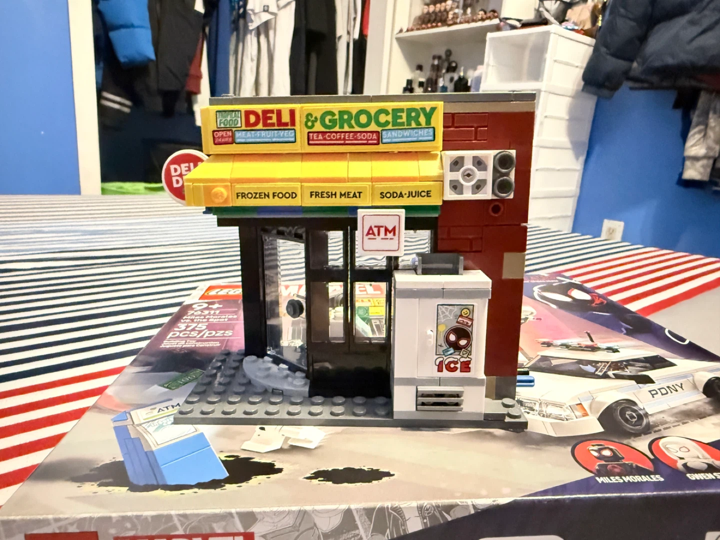 Lego Marvel Miles Morales vs the Spot - photo 2
