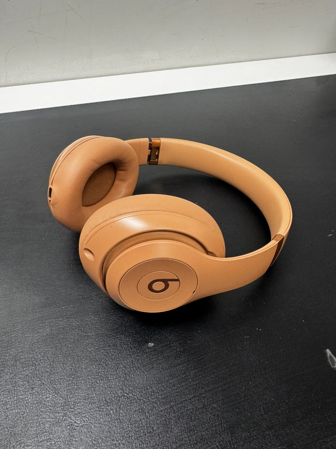 Beats Studio Pro x Kim K - photo 2