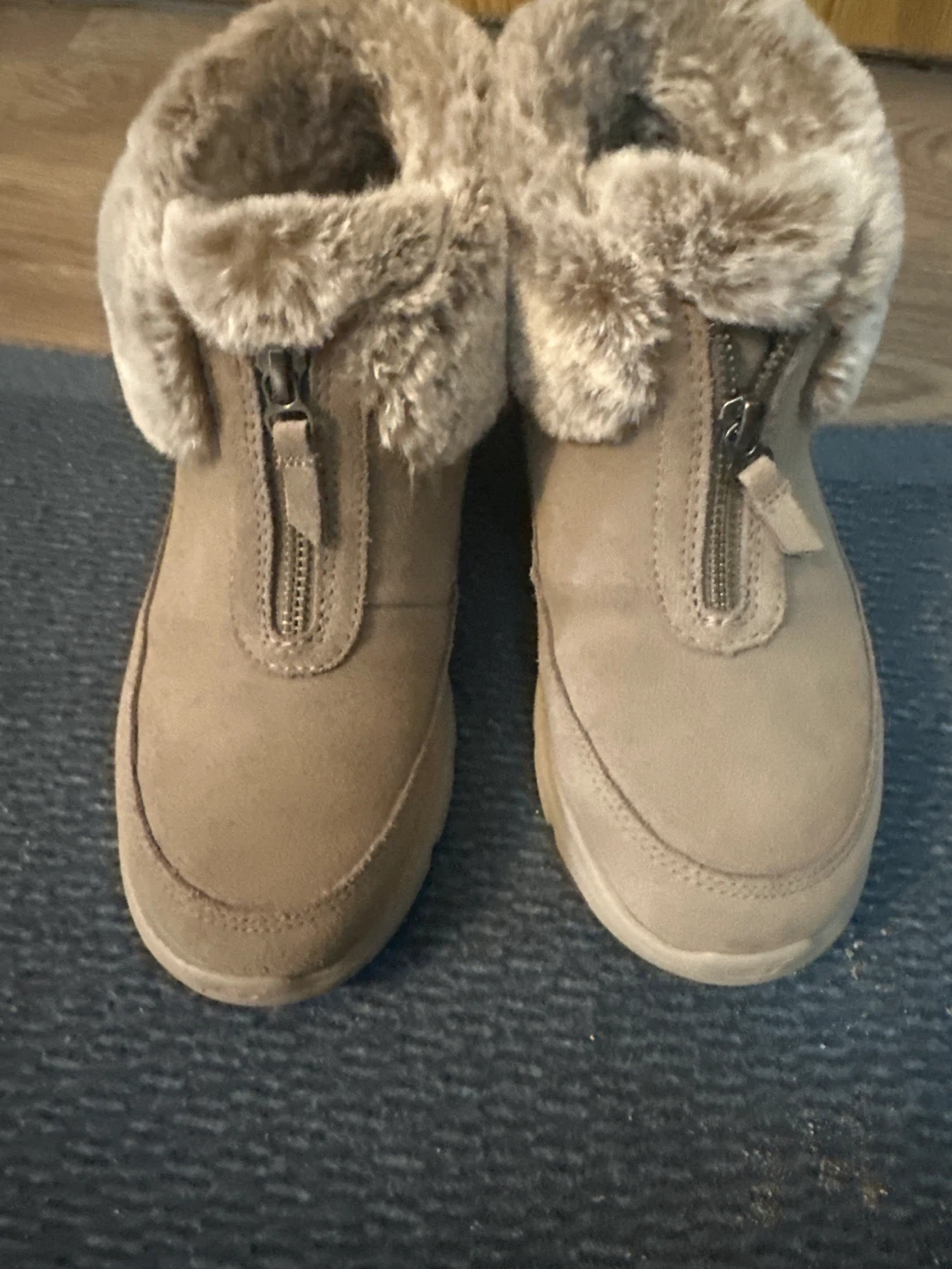 🏆Skechers Women's Boots Size 5🏆