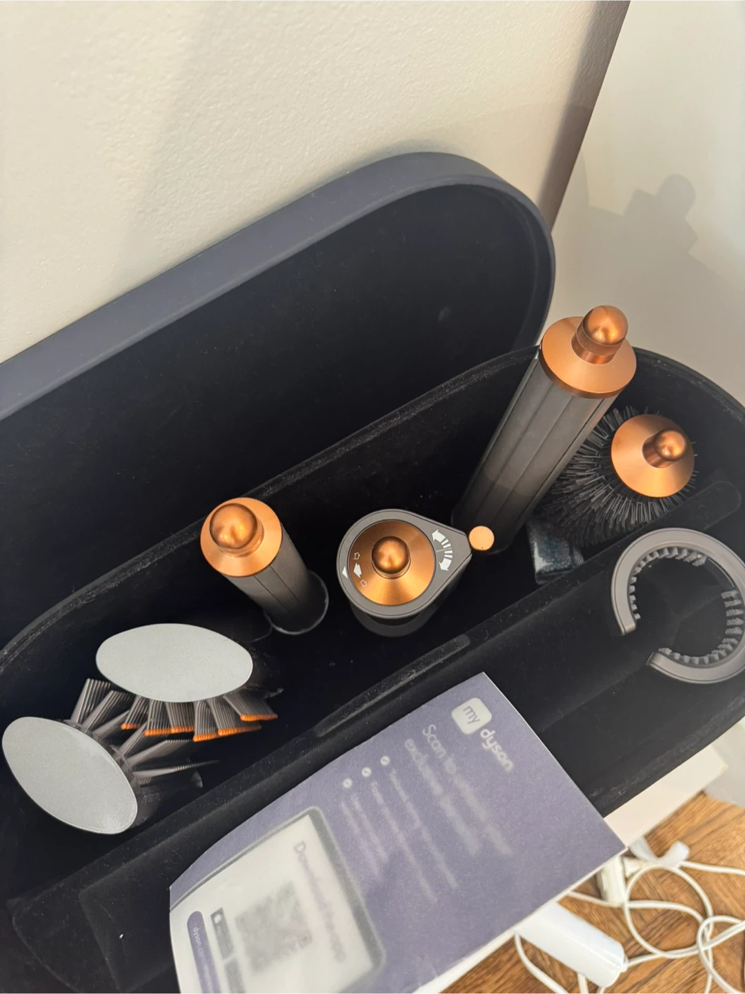 Dyson Airwrap attachments with Case