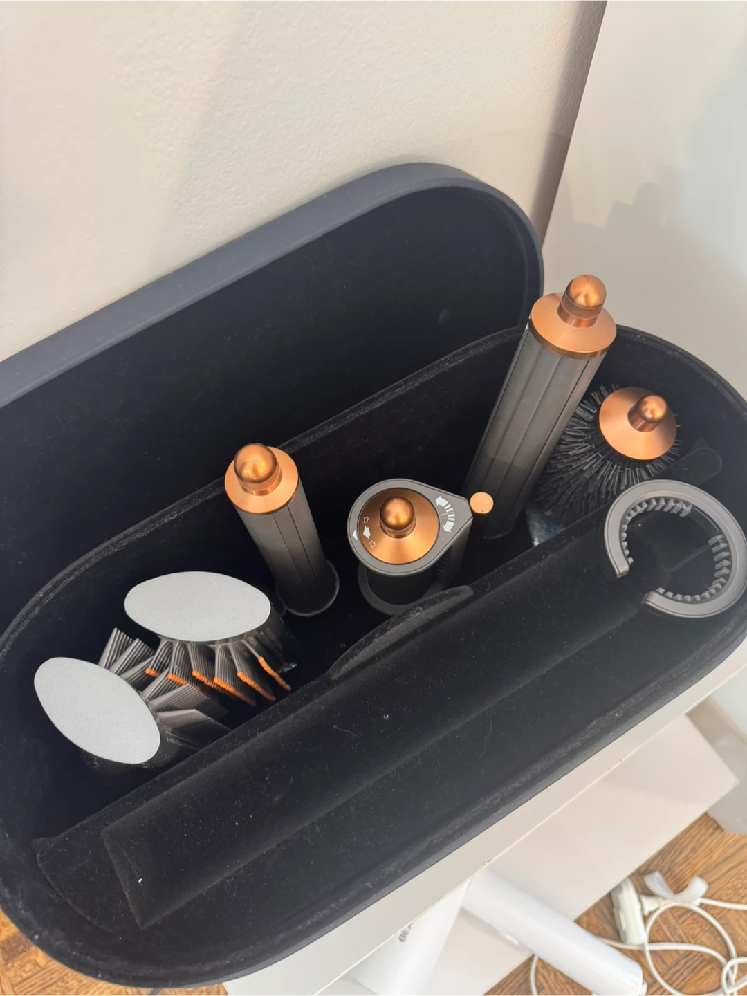 Dyson Airwrap attachments with Case - photo 2