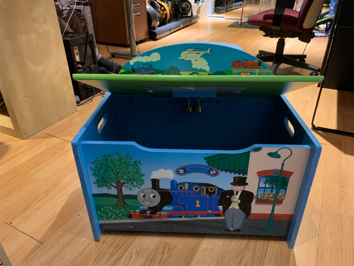 Thomas the Tank Engine Toy Box with preschool toys - photo 2