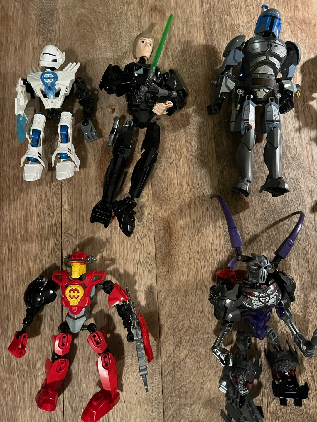 LEGO Star Wars and Bionicle Figures & Parts Lot - photo 2