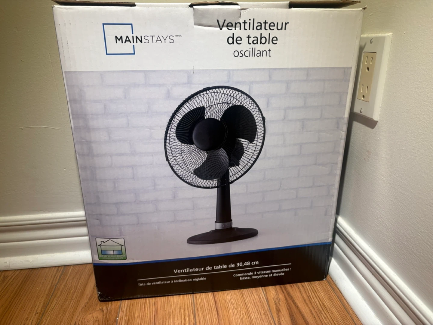 Mainstays Oscillating Table Fan - 30.48 cm