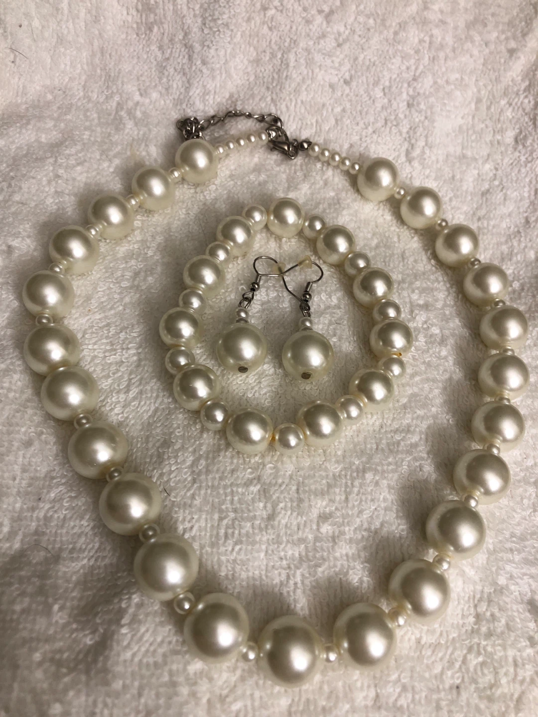 Pearl Necklace, Bracelet, and Earring Set