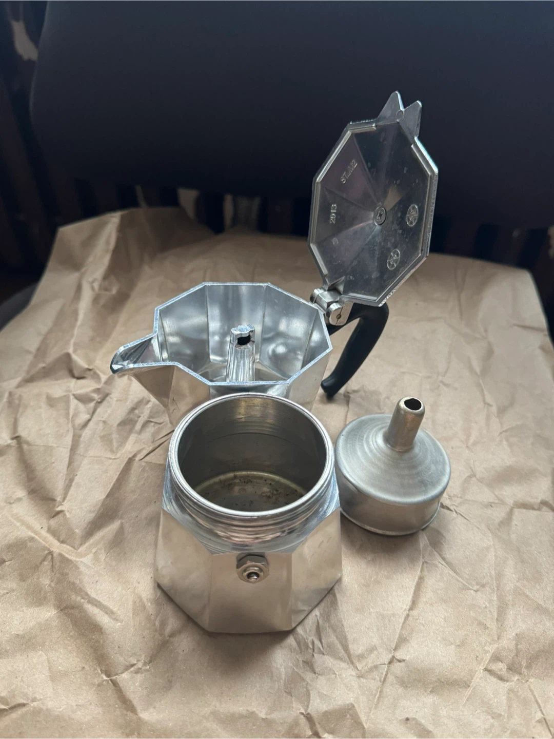 Bialetti Moka Express Stovetop Espresso Maker - photo 2