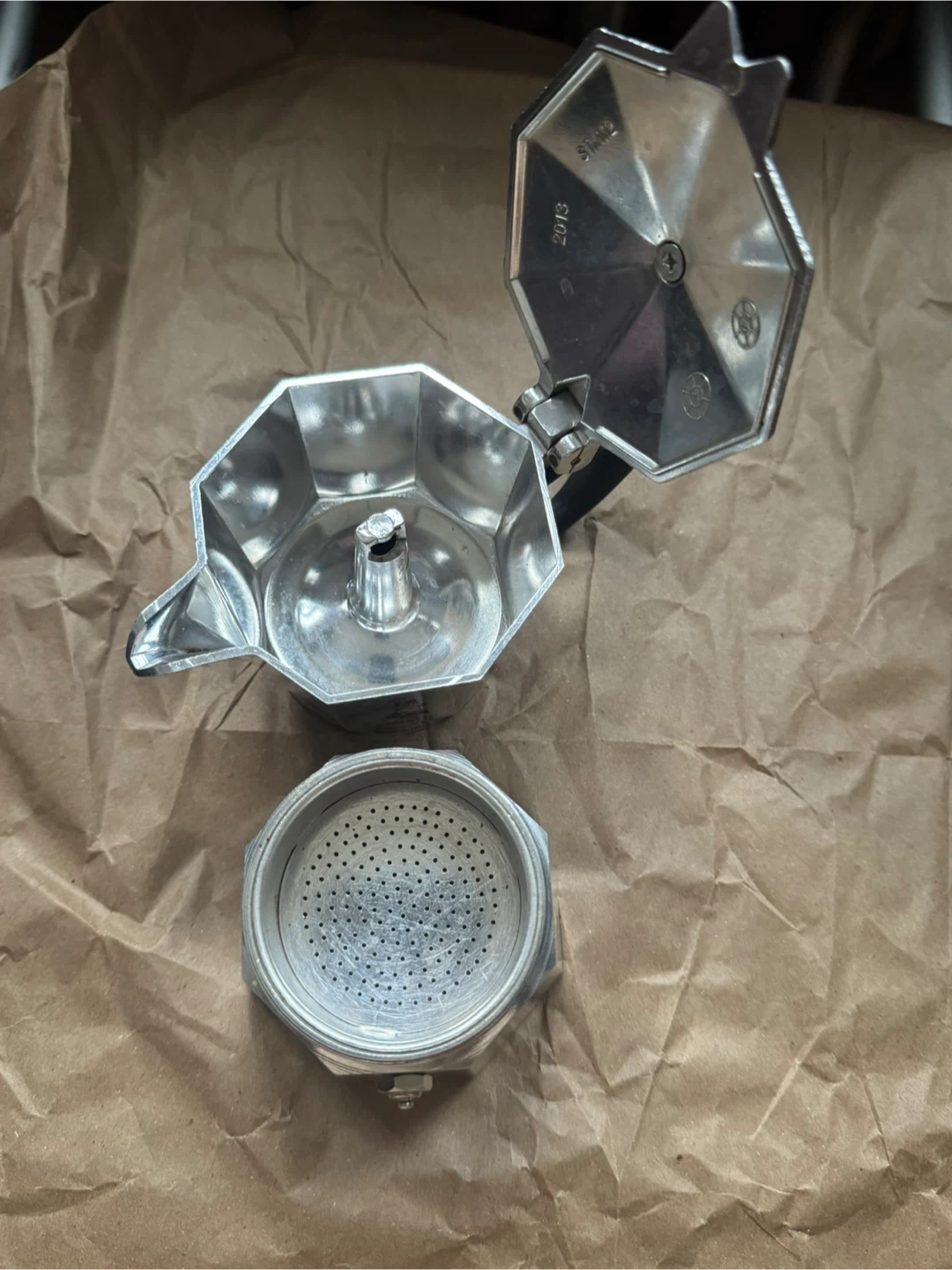 Bialetti Moka Express Stovetop Espresso Maker - photo 3