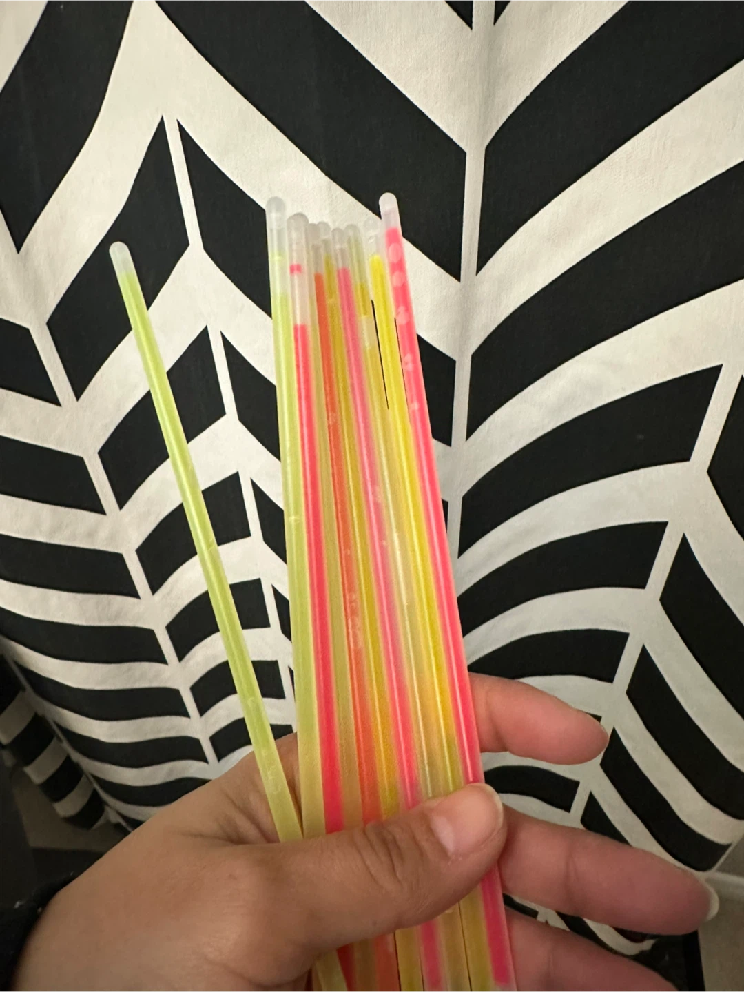 8” Glow Sticks - Pink, Yellow, Orange (26)