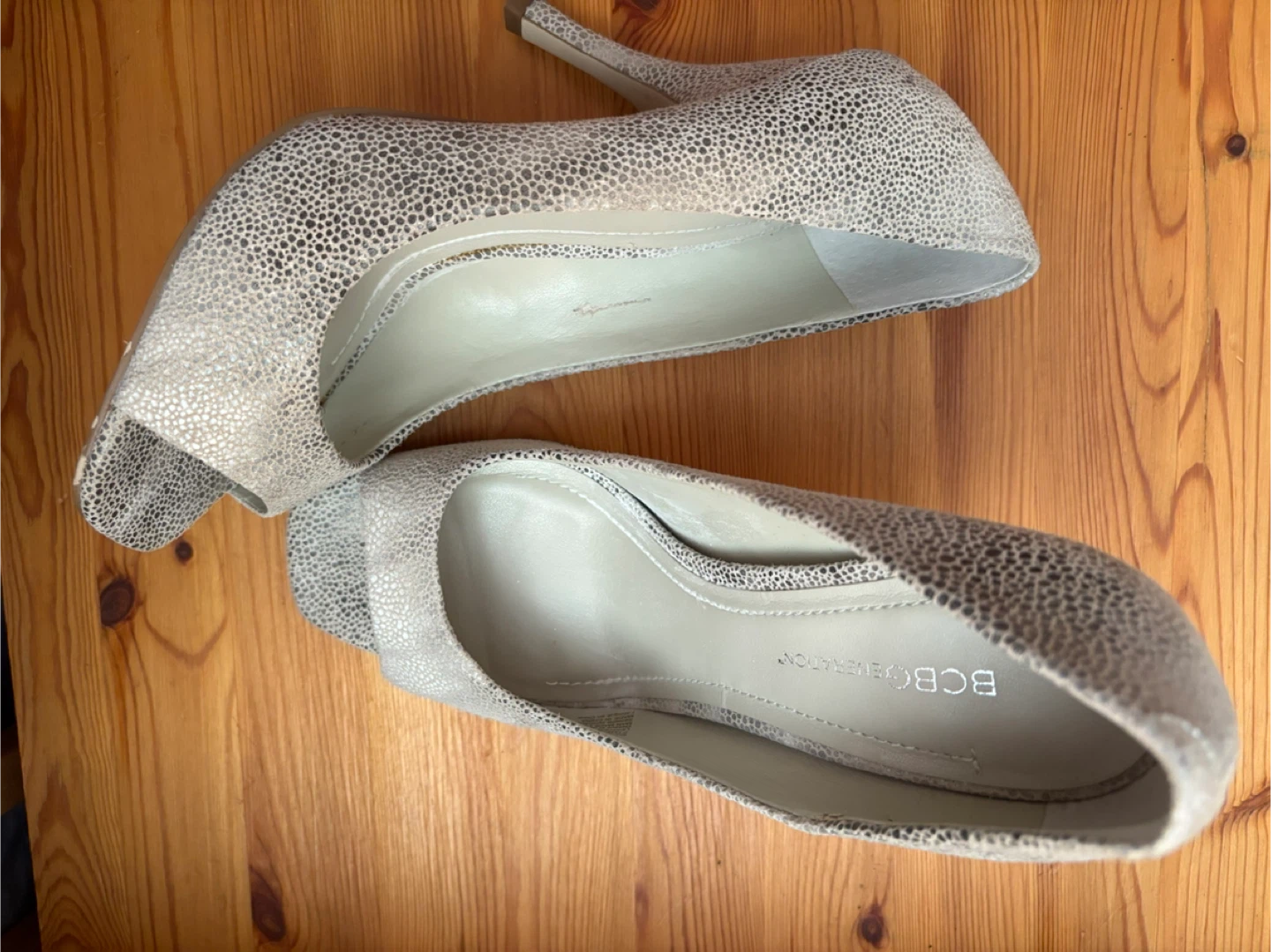 🏆 BCBGeneration Heels Size 7.5 - photo 2