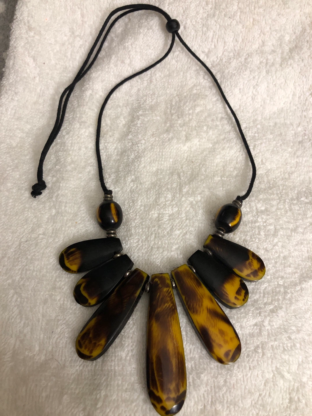 Tortoiseshell Pattern Pendant Necklace