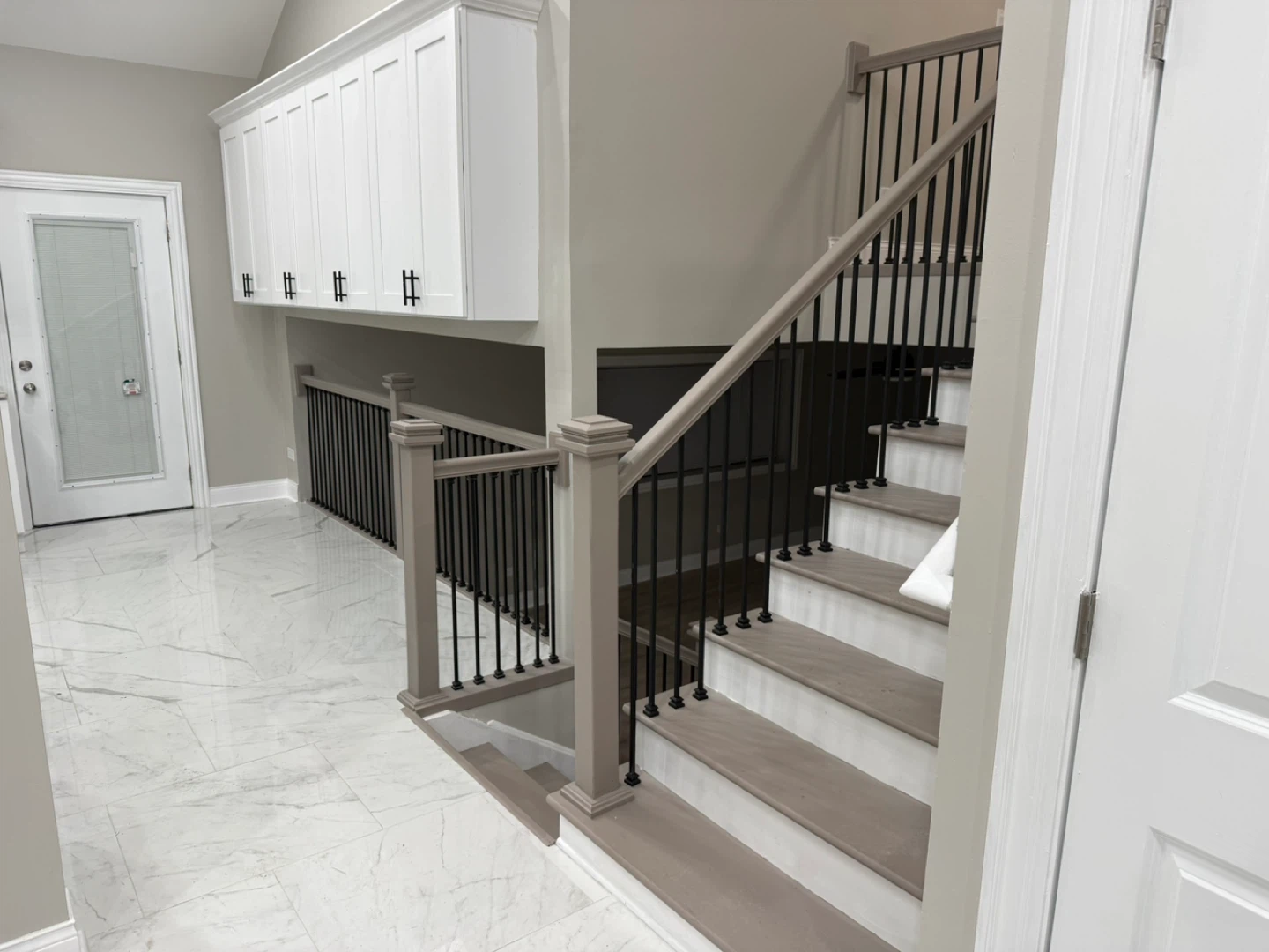 Outlet- drywall- paint- dock - railing- gutters - photo 2