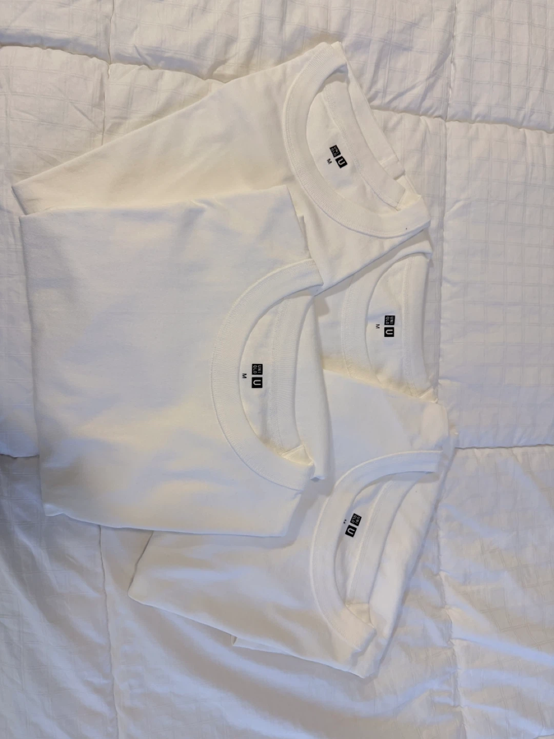 🏆 Uniqlo U White T-Shirts - Medium (4 Pack) - photo 2