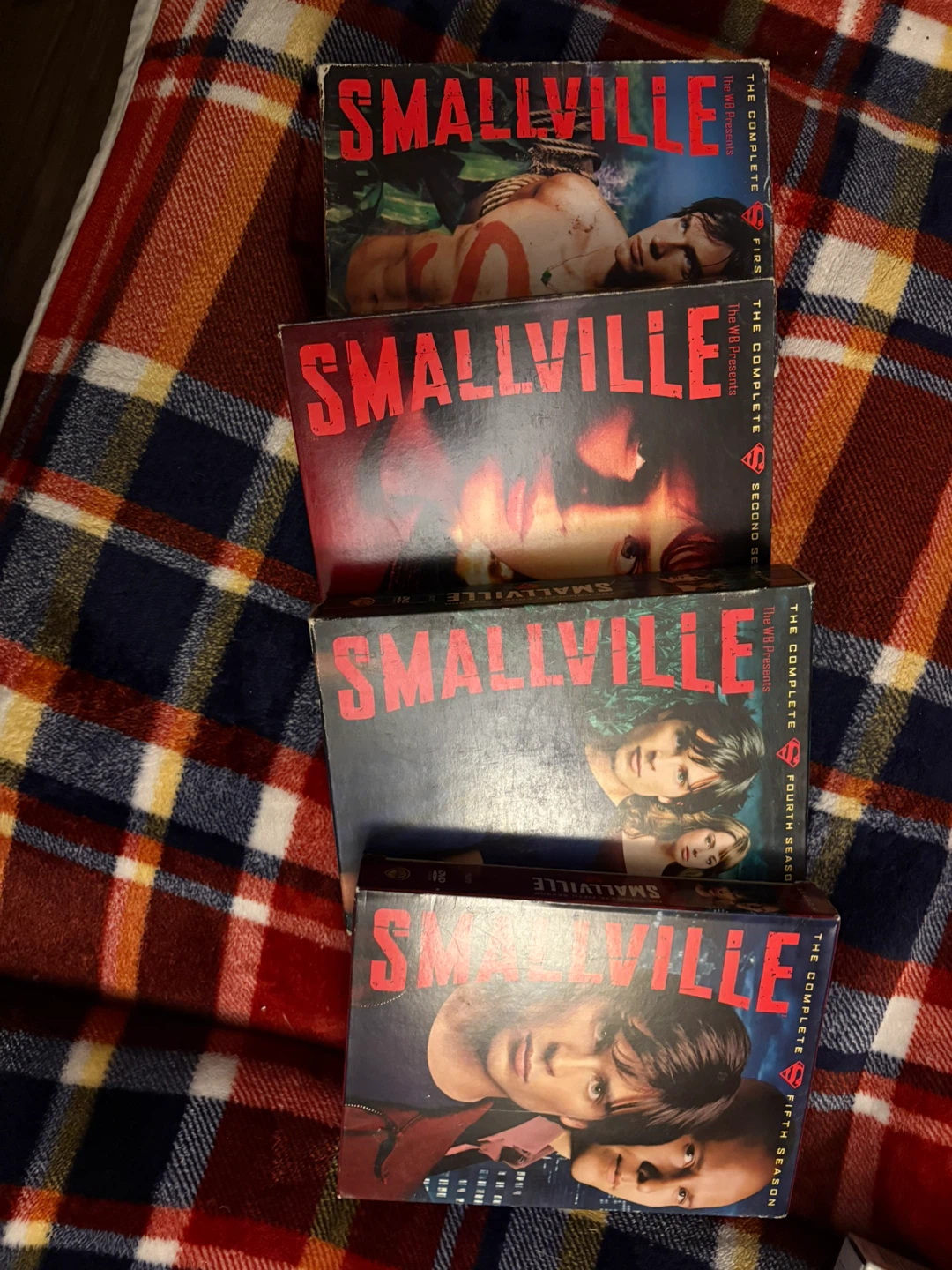 Smallville The Complete Seasons 1,2,4&5 DVD Box Set 🏆 - photo 2