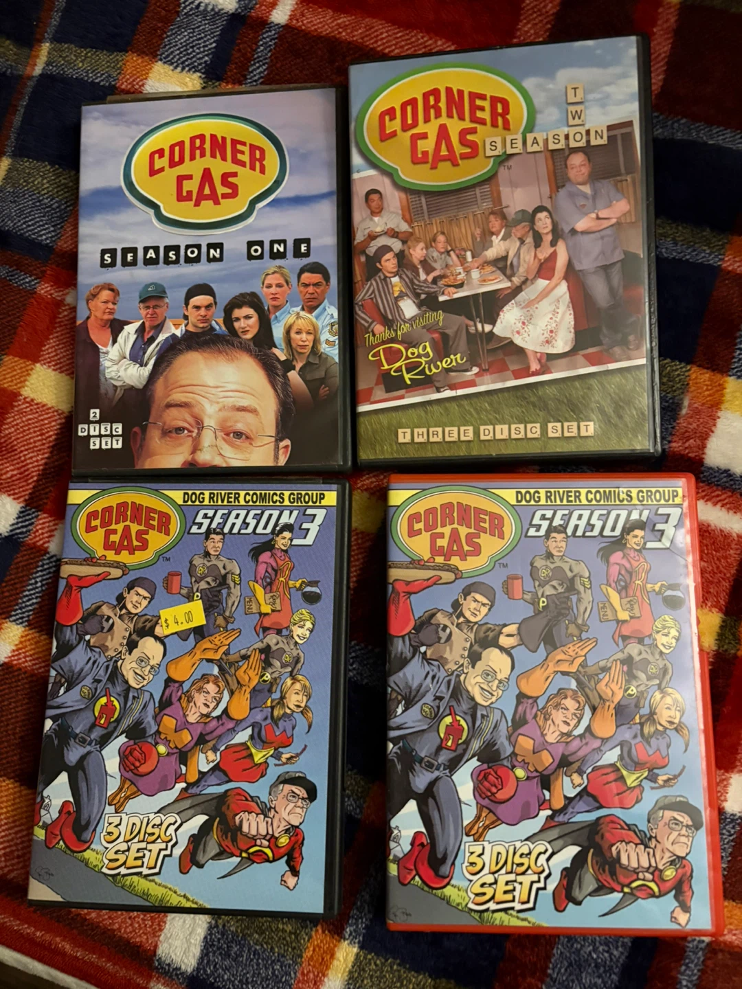 Corner Gas Seasons 1, 2, & 3 DVD Box Set 🏆 - photo 2