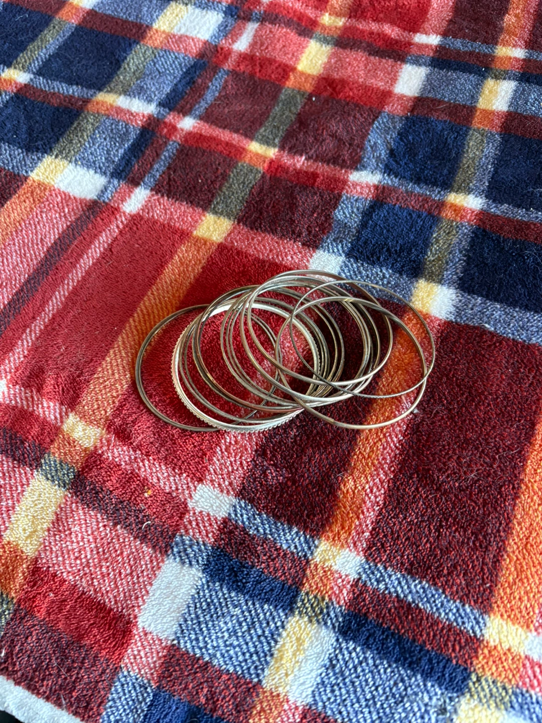 Set of 10 Silver-Tone Bangles 🏆 - photo 2
