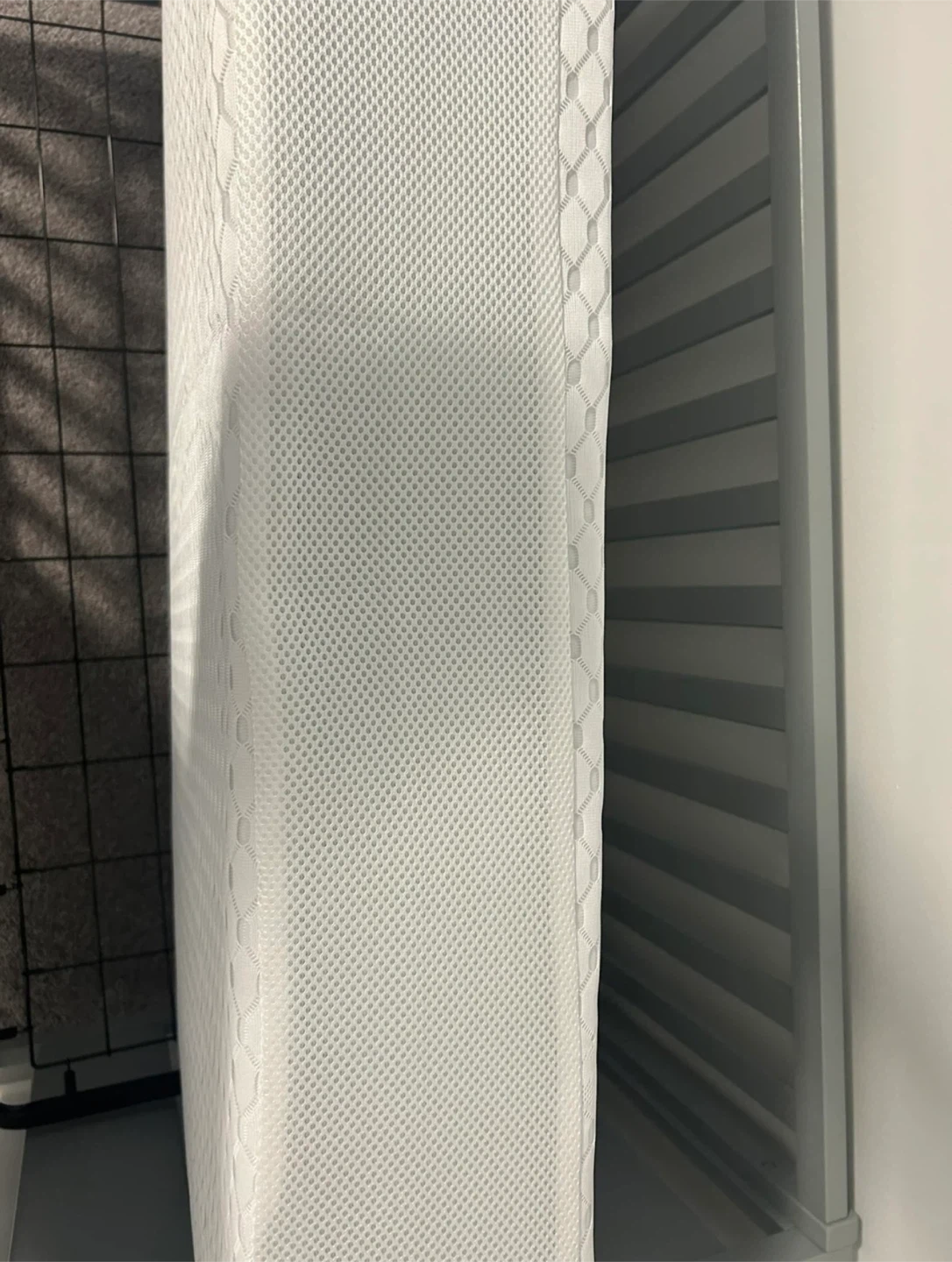 Simmons 100% Breathable 2-Stage Firm Crib Mattress - photo 2