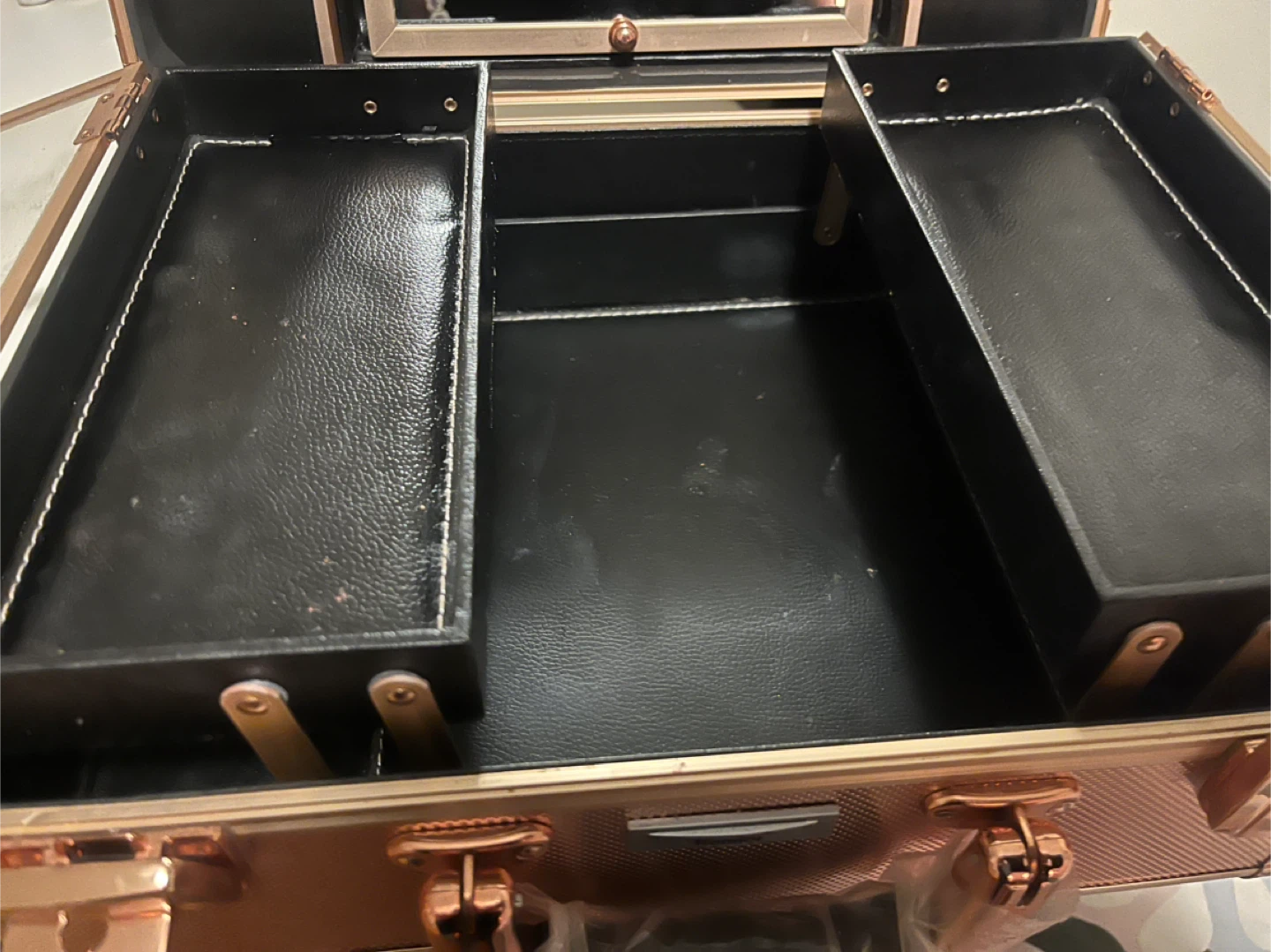 Makeup Vanity Case with Lights and Mirror - photo 3