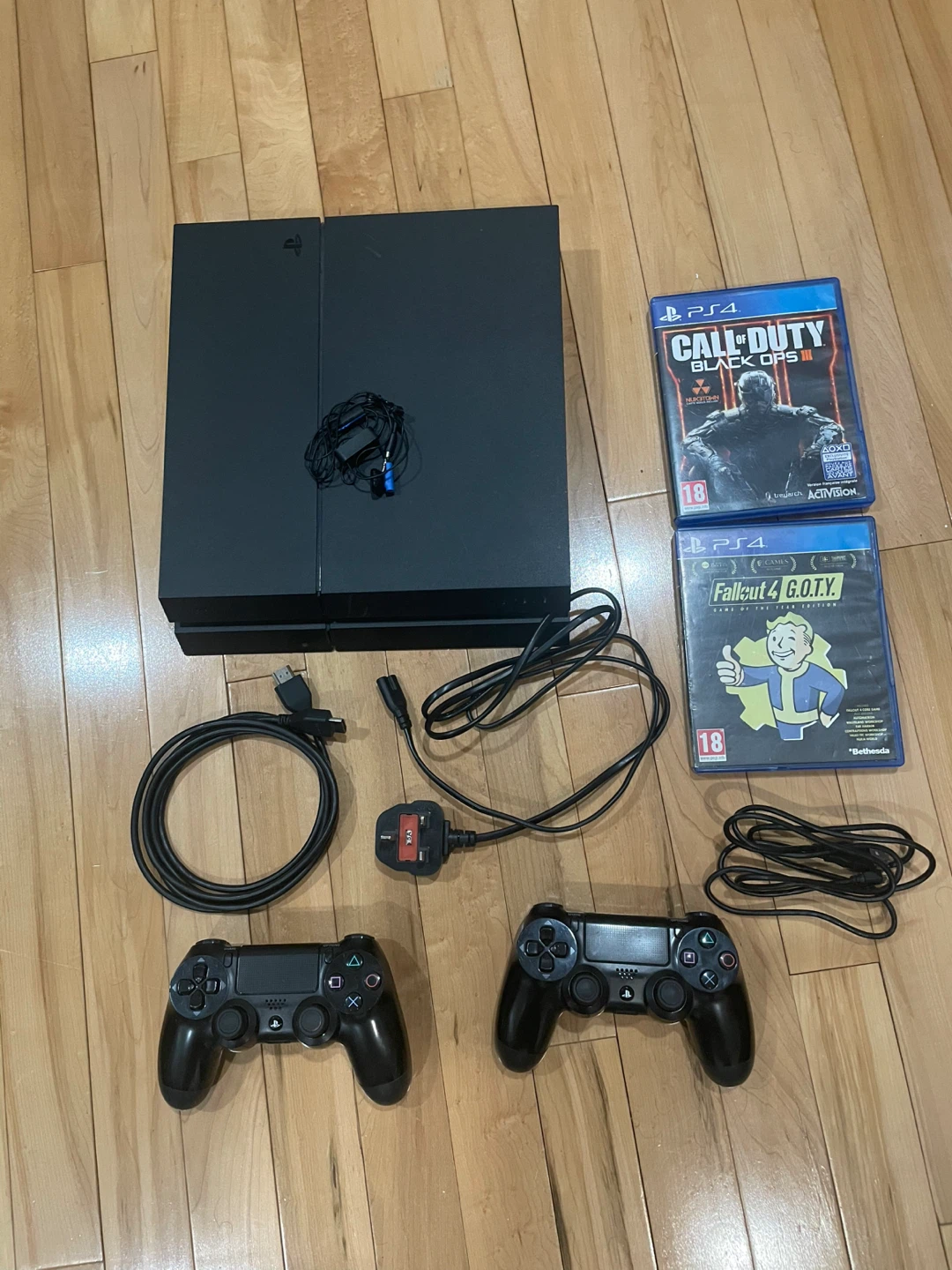 PlayStation 4 Console with 2 Controllers and Games 🏆