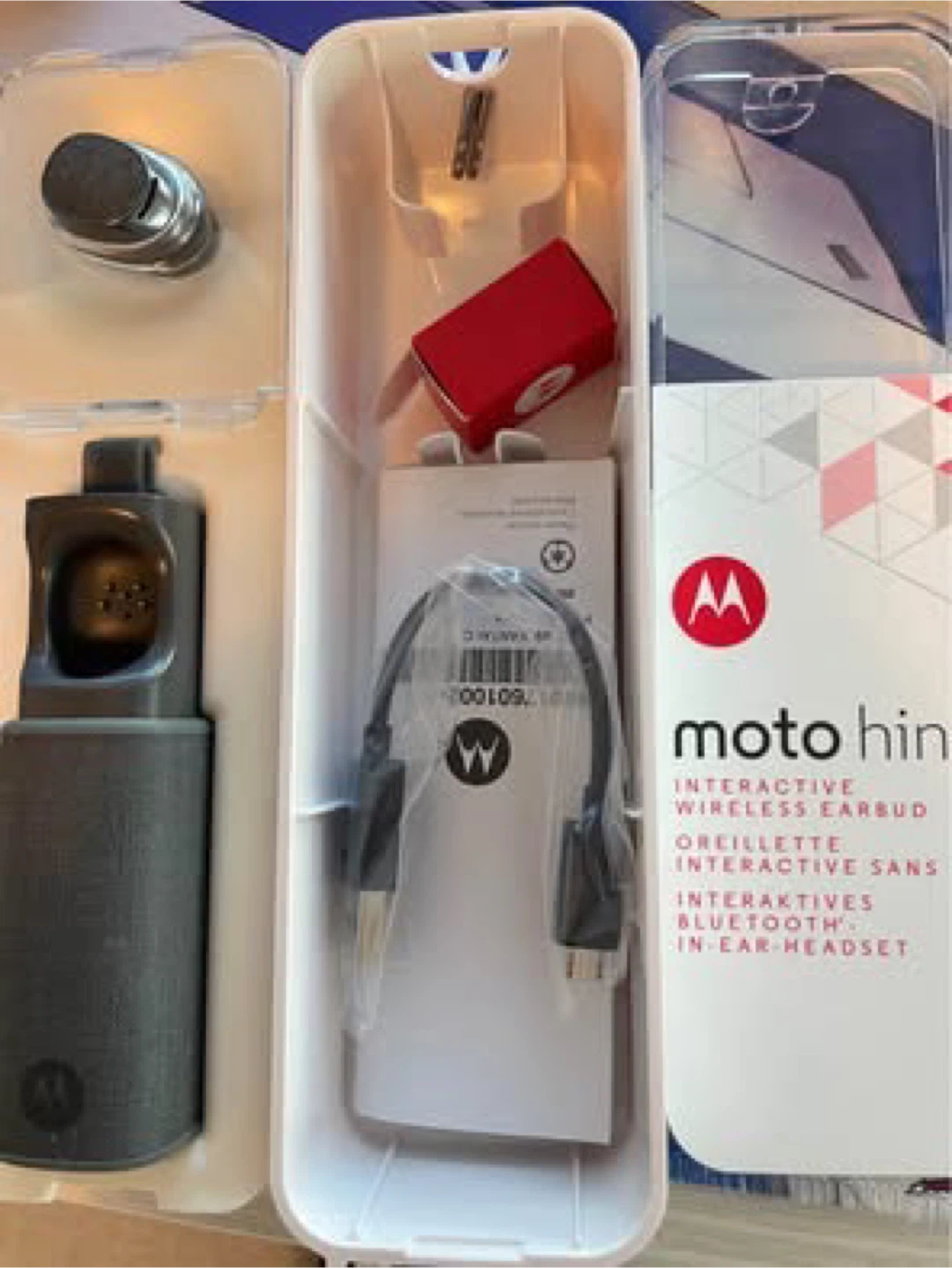 Motorola Moto Hint Interactive Wireless Earbud