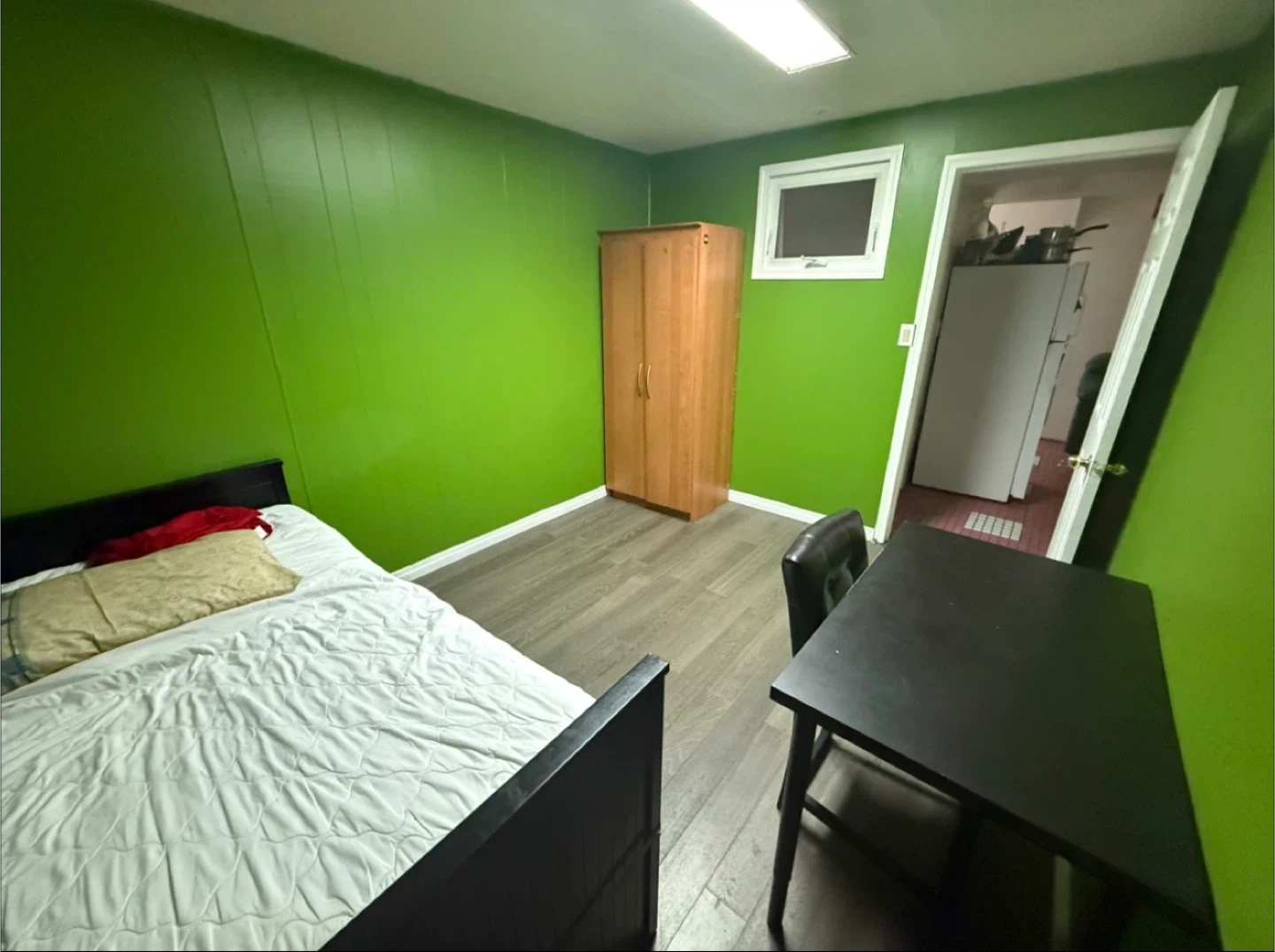 Shared basement- Room for rent in ottewell/ Capilano