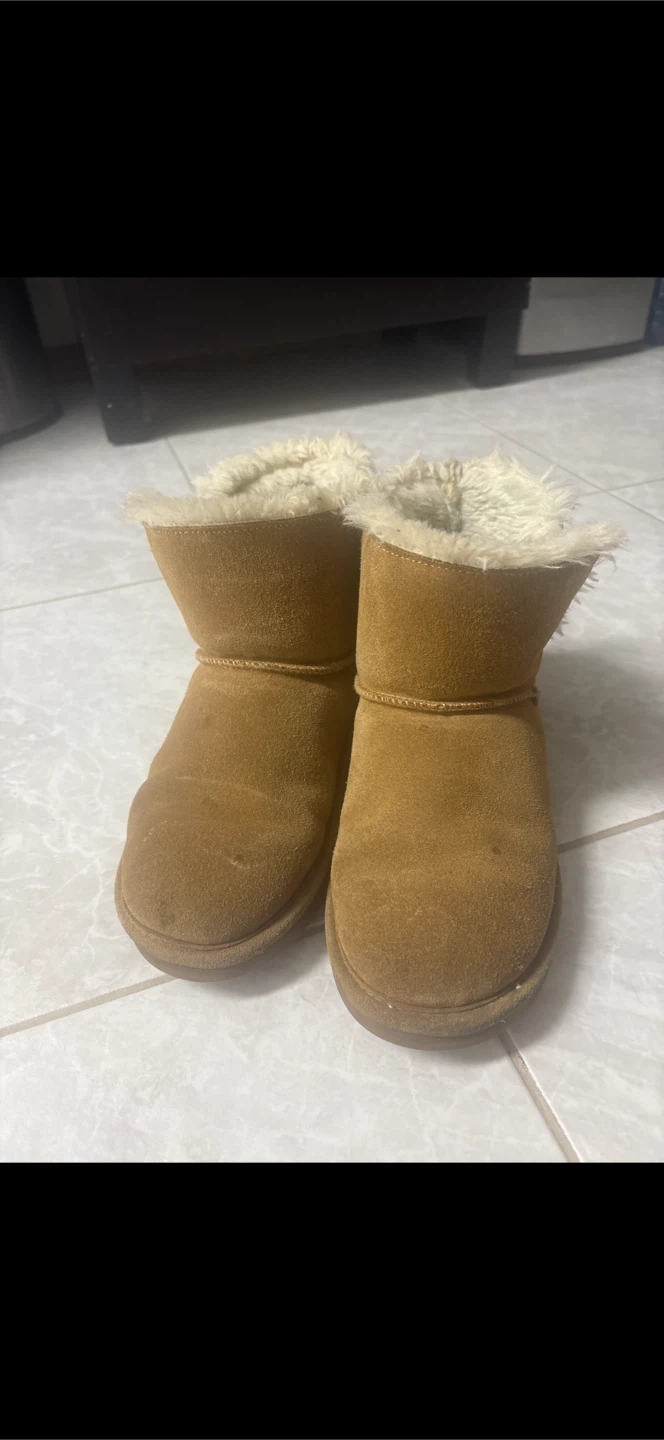 Toddler Ugg Boots size 6.5