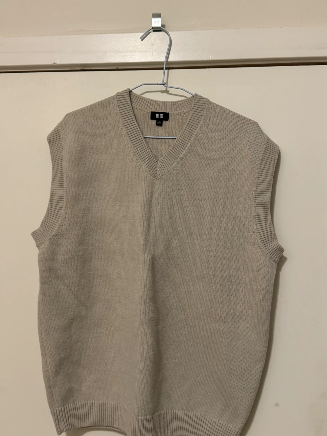 UNIQLO Beige V-Neck Knit Vest