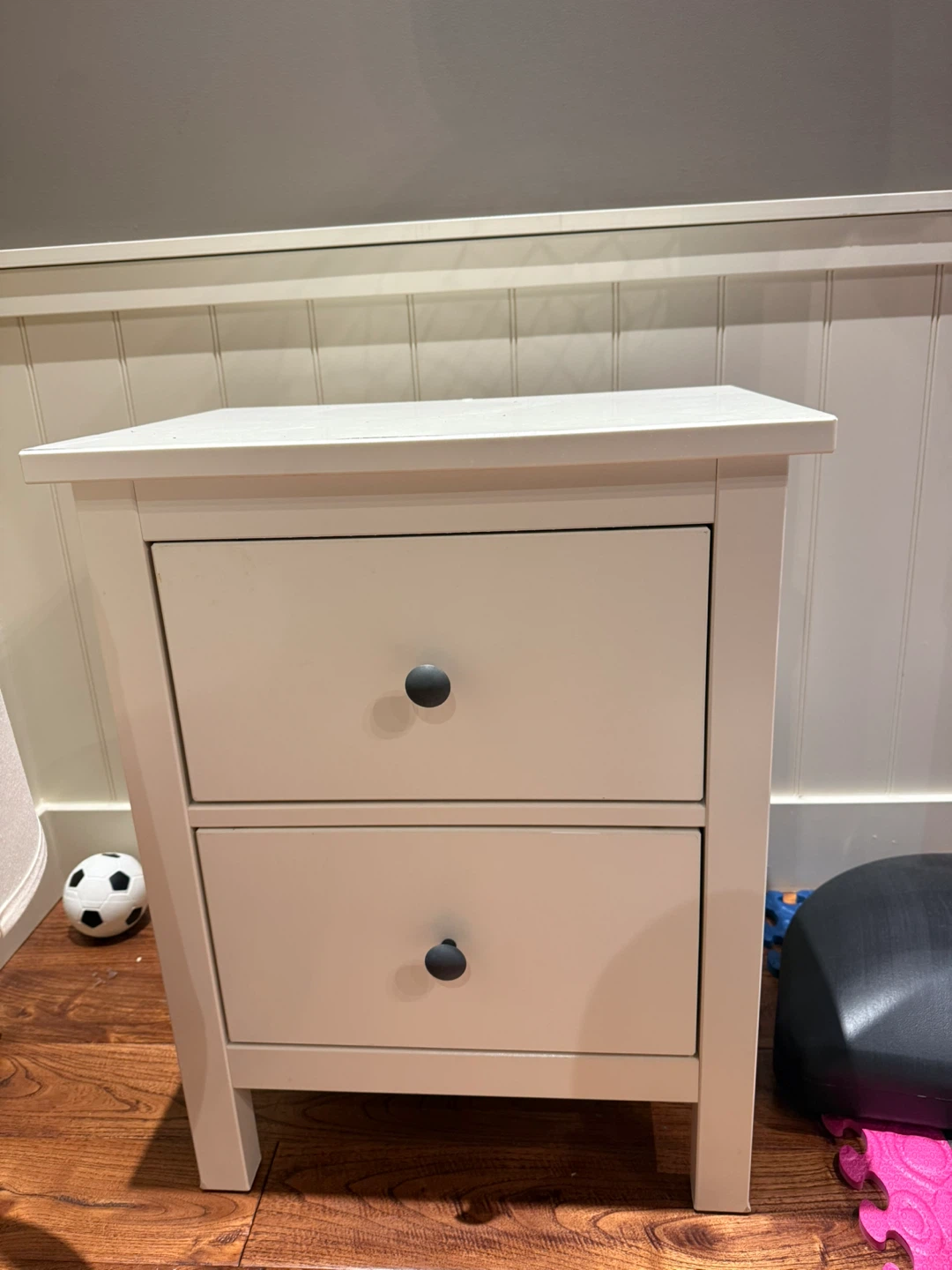 White 2-Drawer Nightstand - photo 2